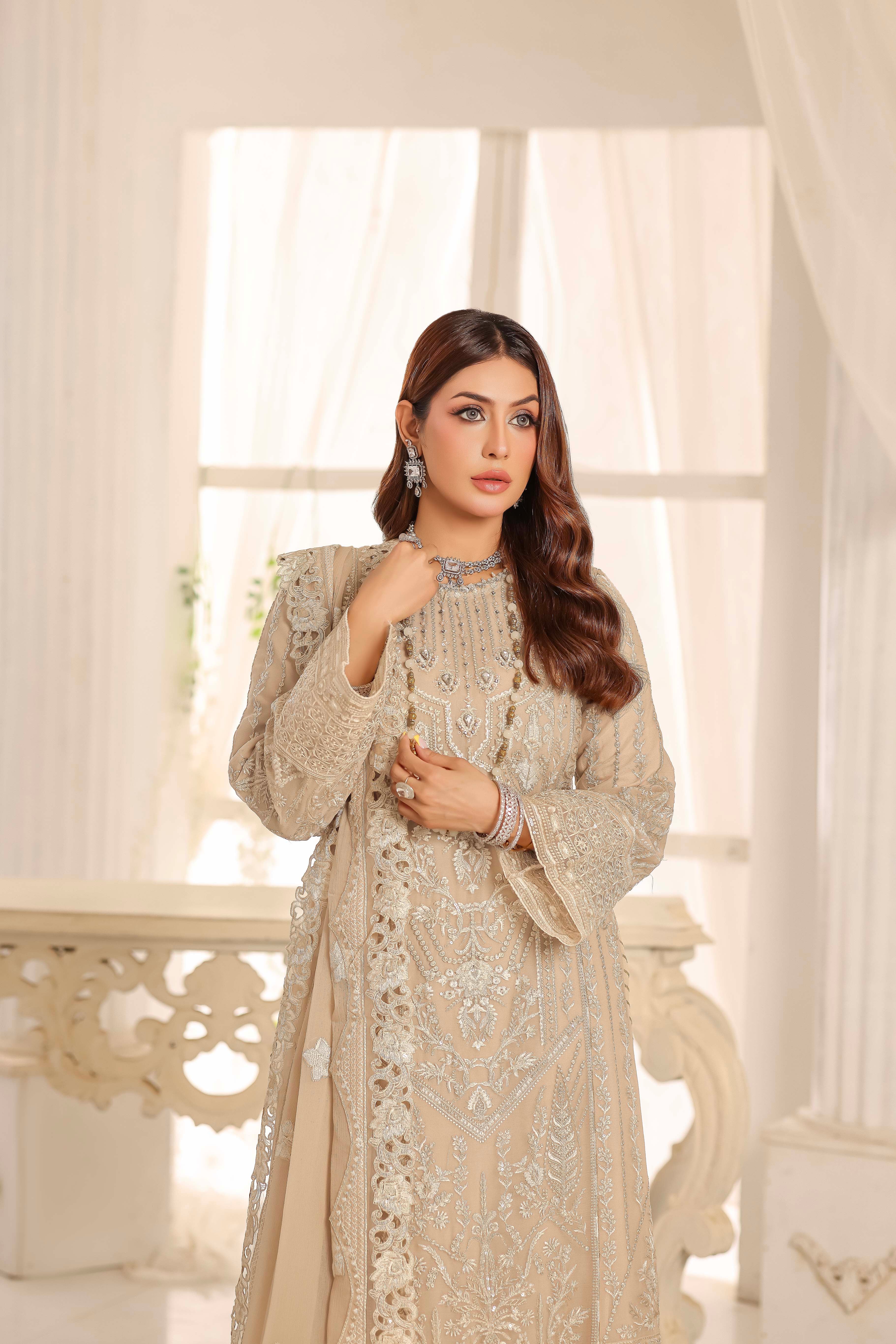 Ziva – A Symphony of Grace & Luxury | Champagne Gold