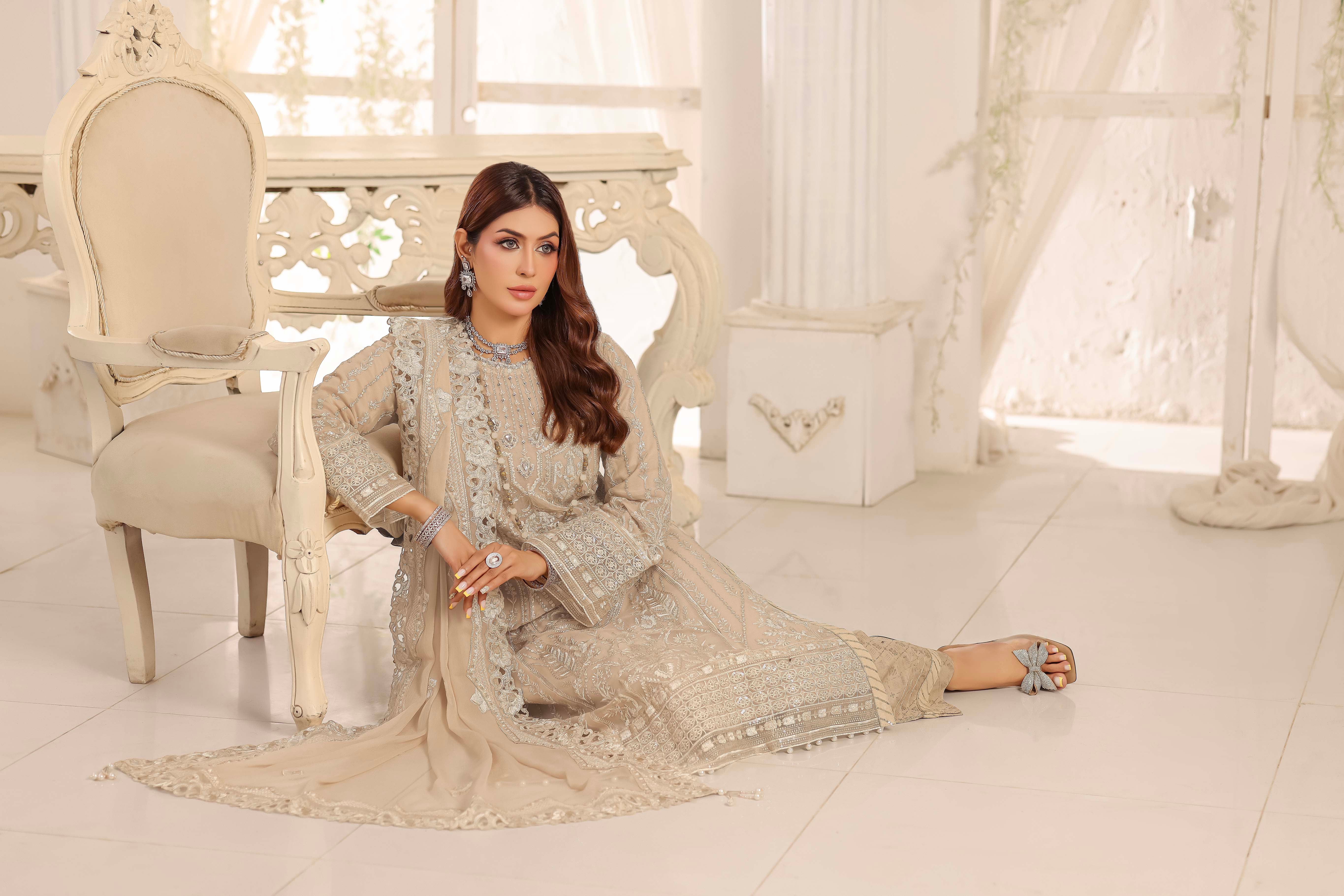 Ziva – A Symphony of Grace & Luxury | Champagne Gold