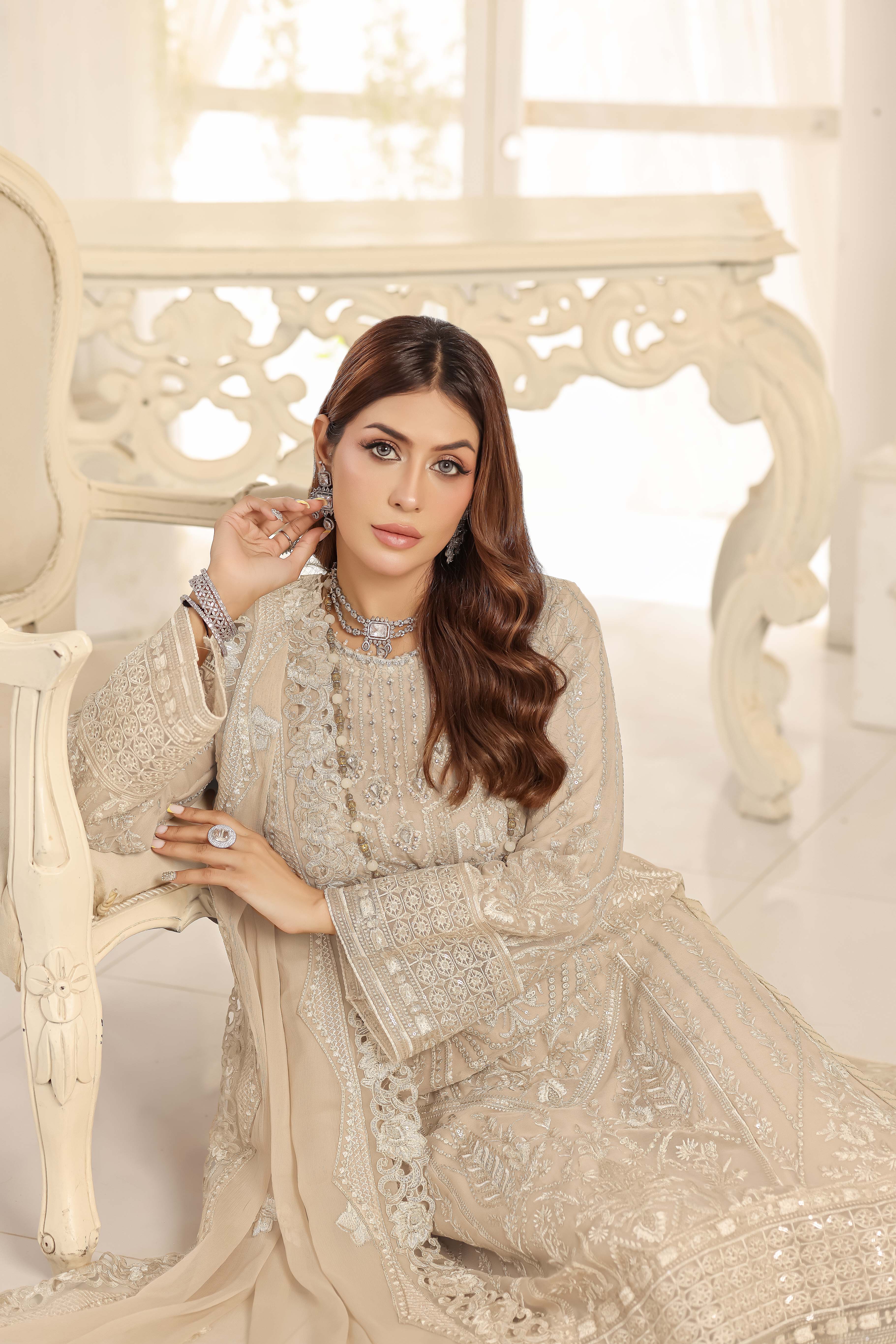 Ziva – A Symphony of Grace & Luxury | Champagne Gold