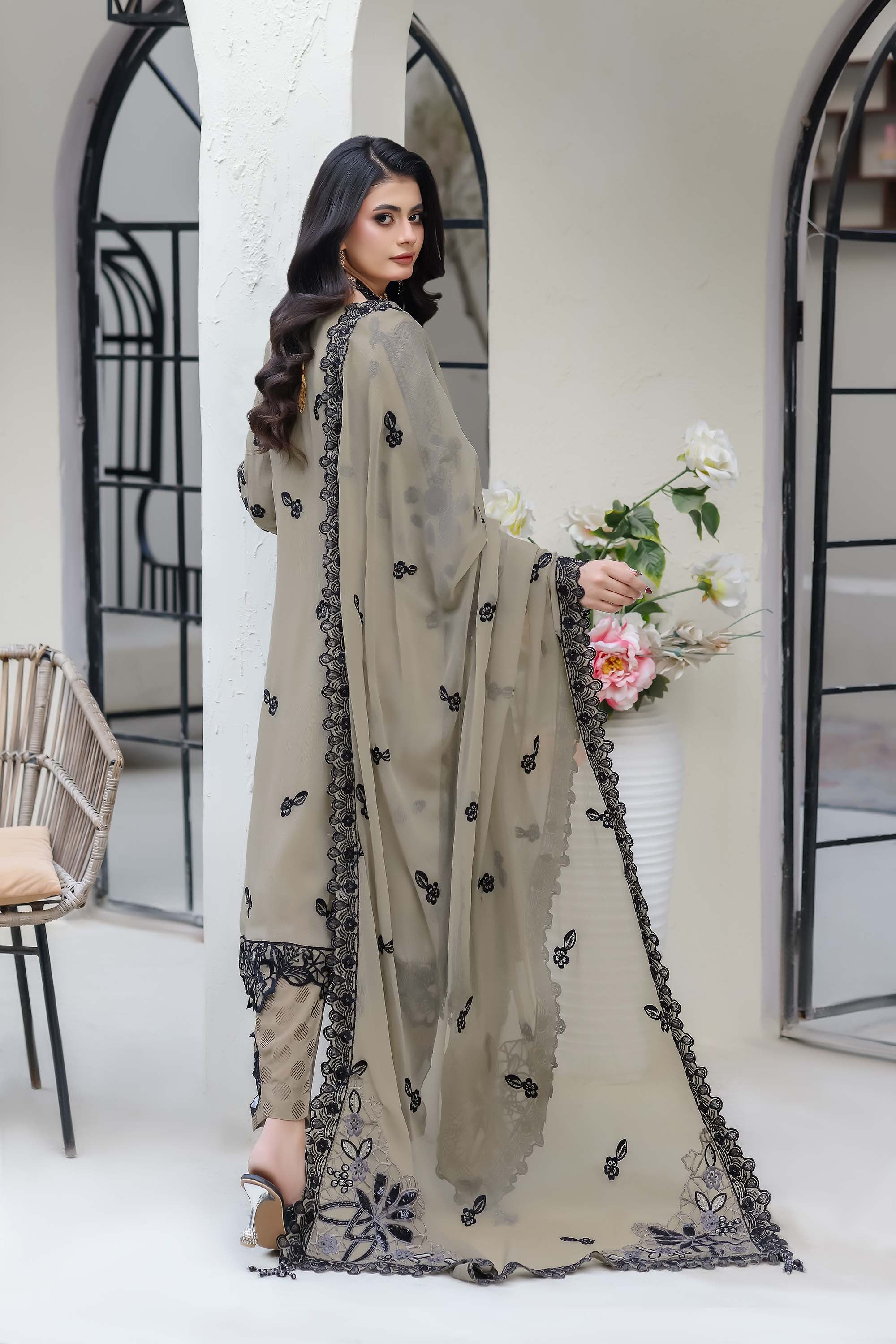 Zaib-o-Zeenat Embroidered Ensemble – Charcoal Taupe & Black