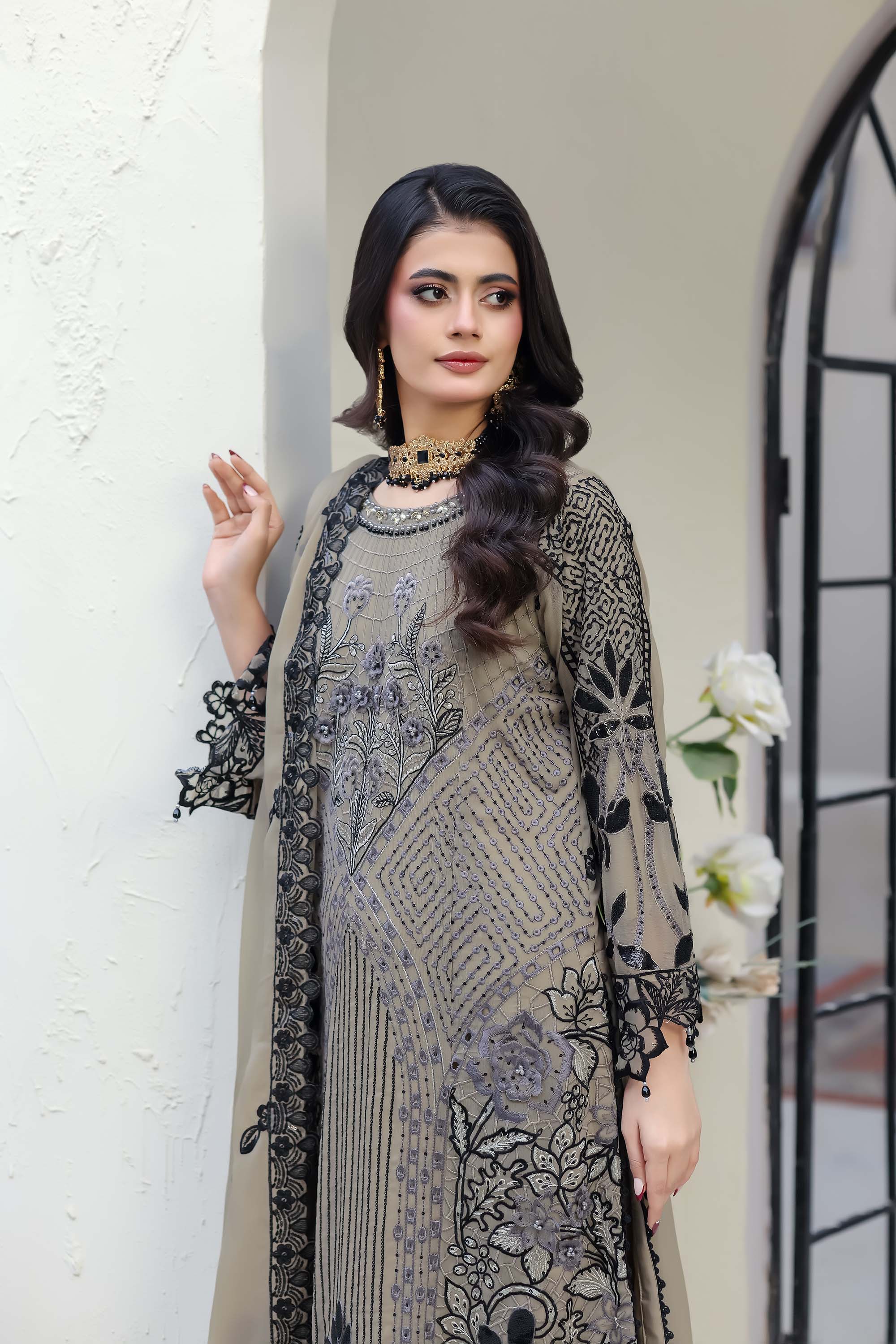 Zaib-o-Zeenat Embroidered Ensemble – Charcoal Taupe & Black