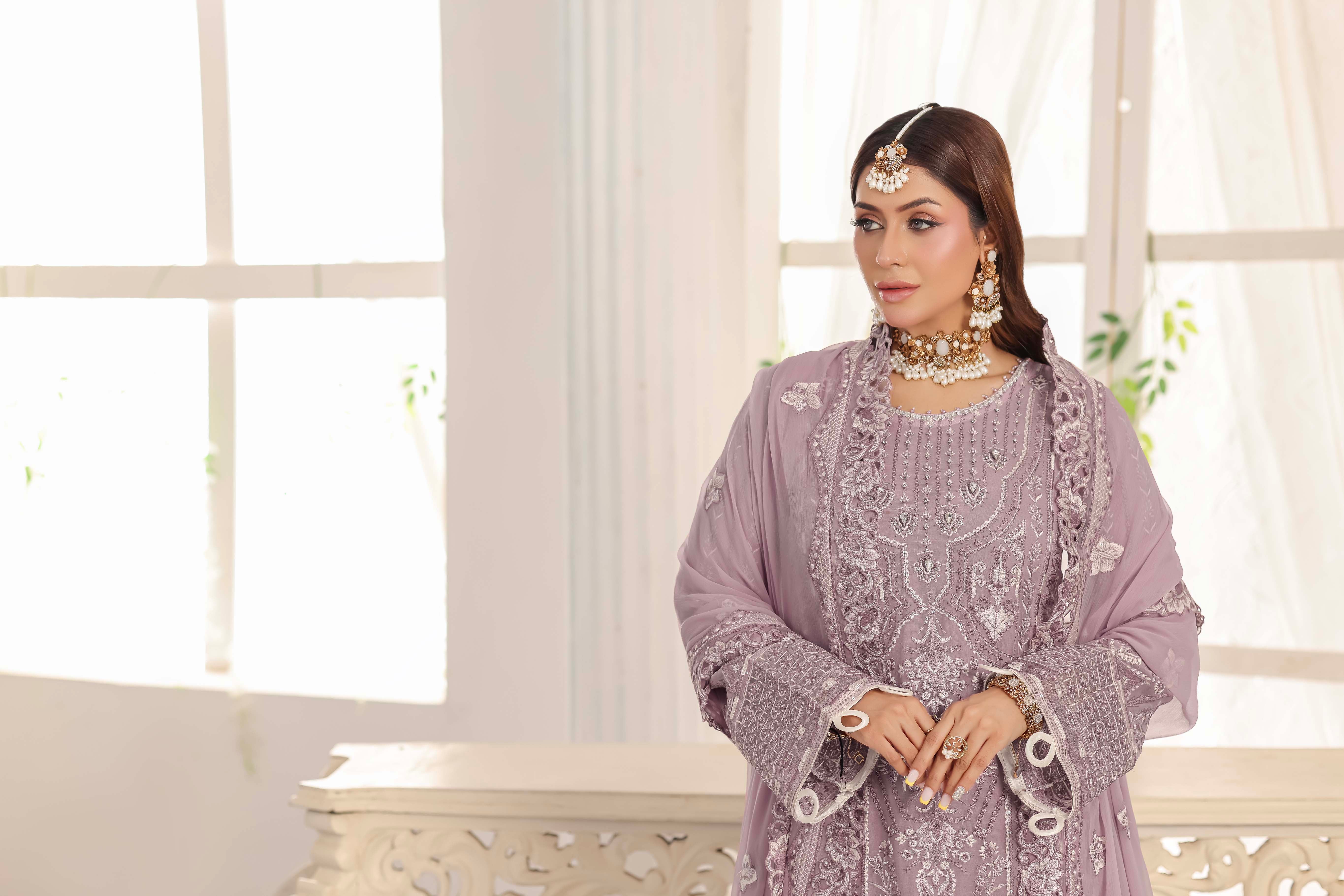 Ziva – A Symphony of Grace & Luxury | Lilac Glow