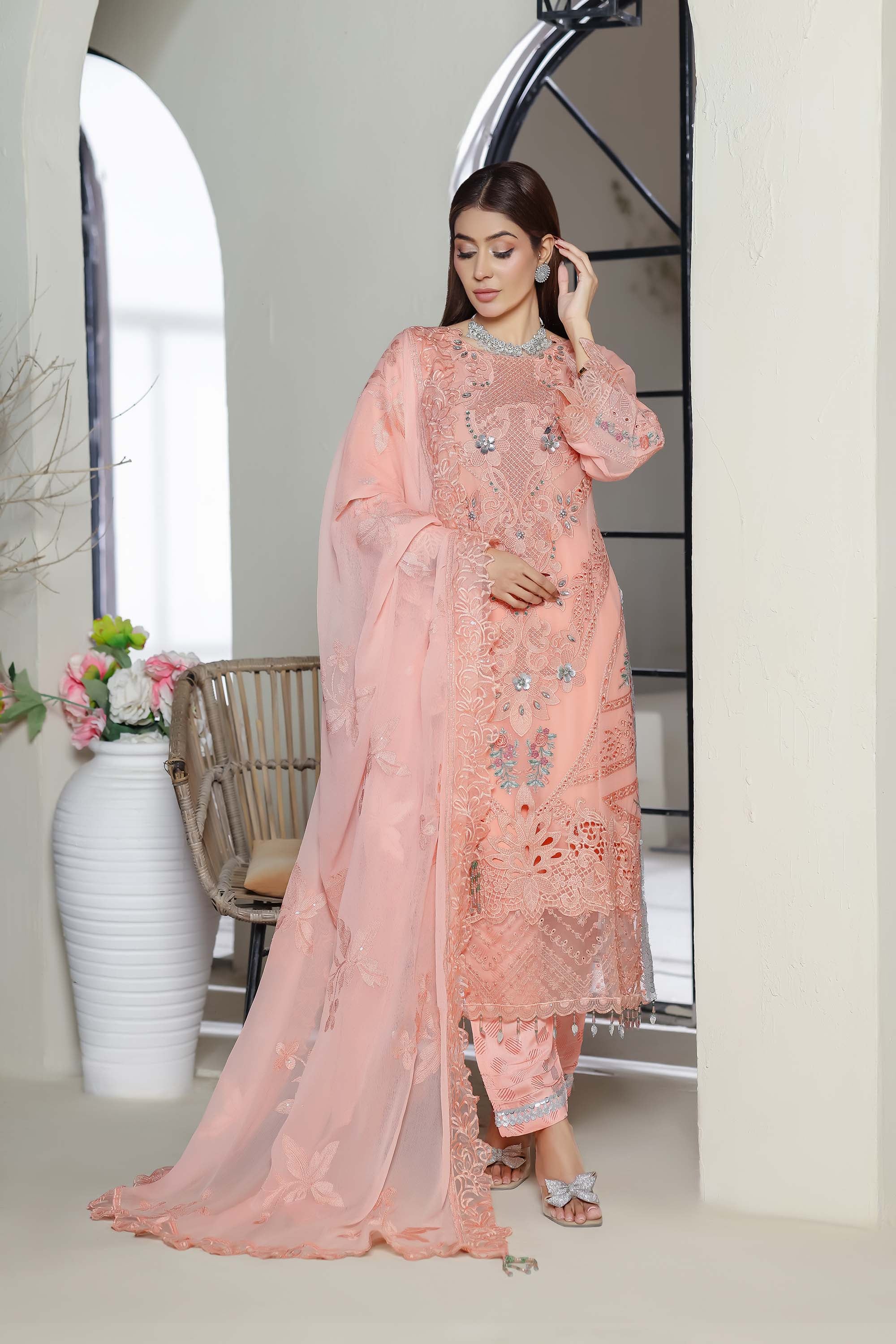 Zaib-o-Zeenat Embroidered Organza – Peachy Coral