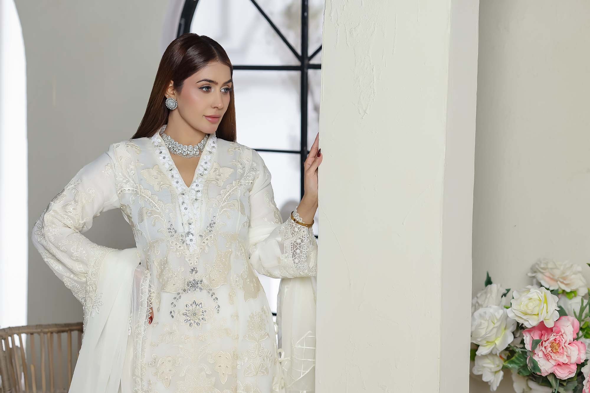 Zaib-o-Zeenat Heritage Edition – Pearl White