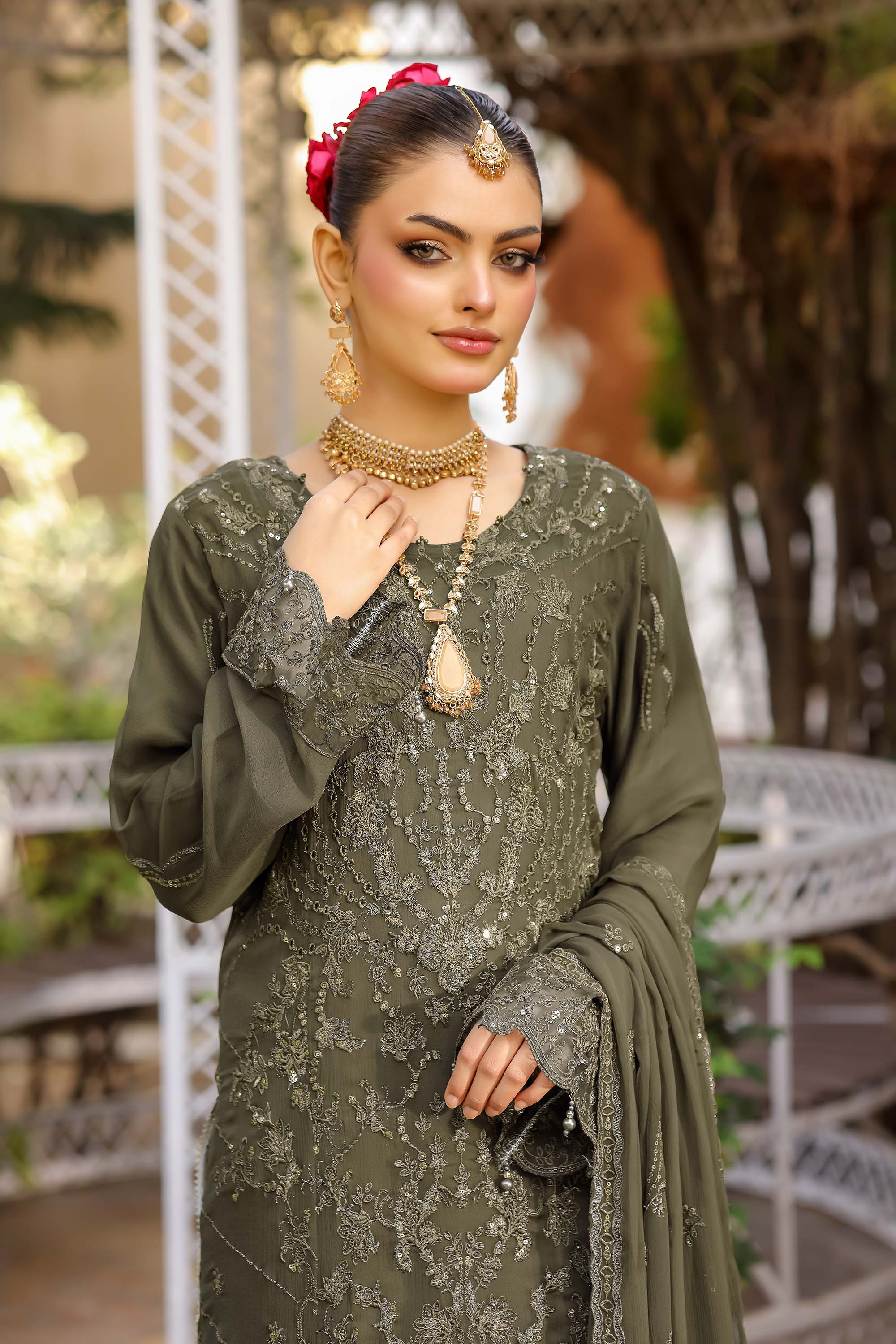 Ashiyana – Classic Forest Green Heavily Embroidered Suit