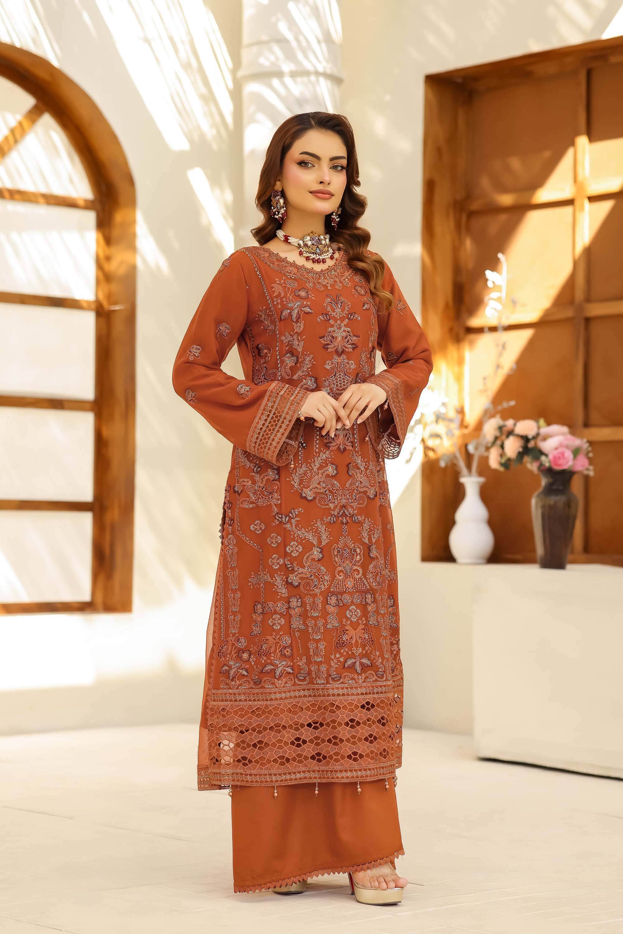 Sayyara – Burnt Rust & Amber