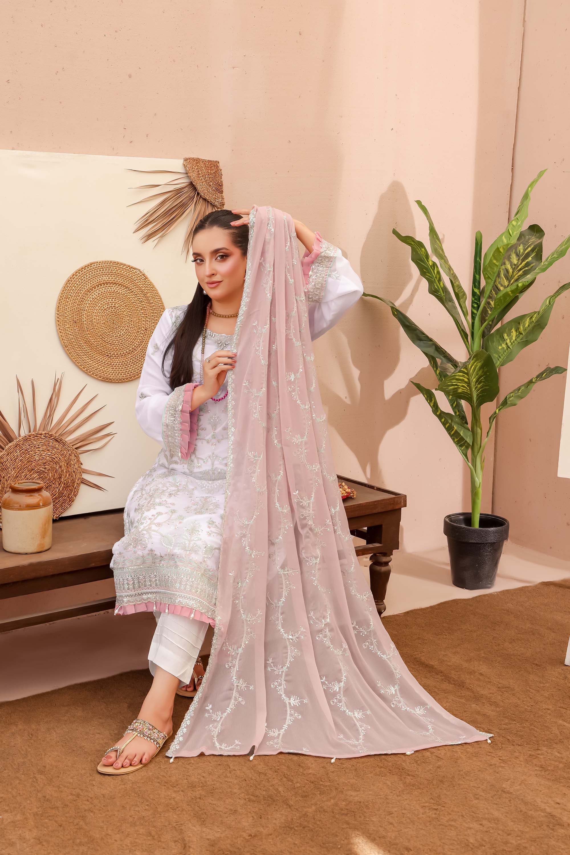 LA Bella White Contrast – Soft Lilac