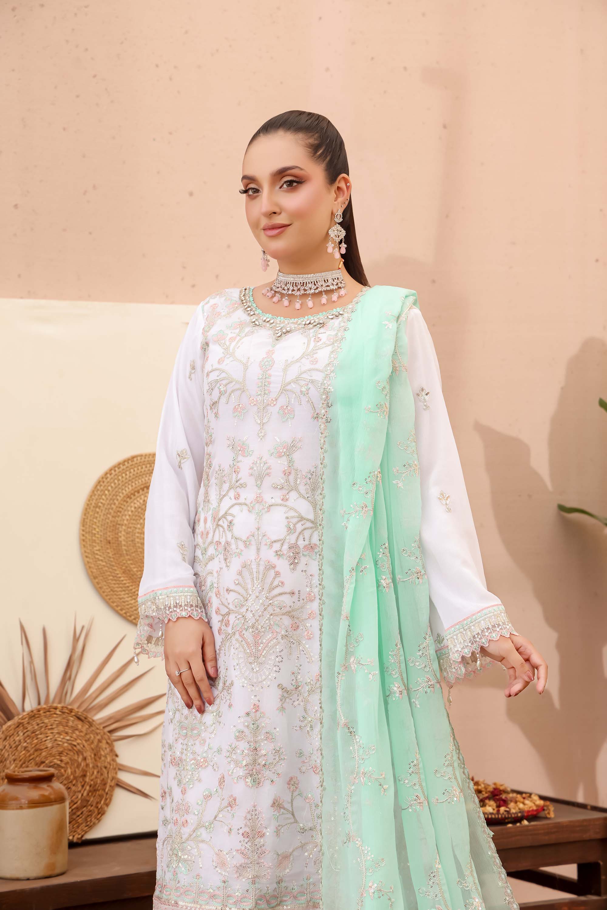 LA Bella White Contrast – Mint Green
