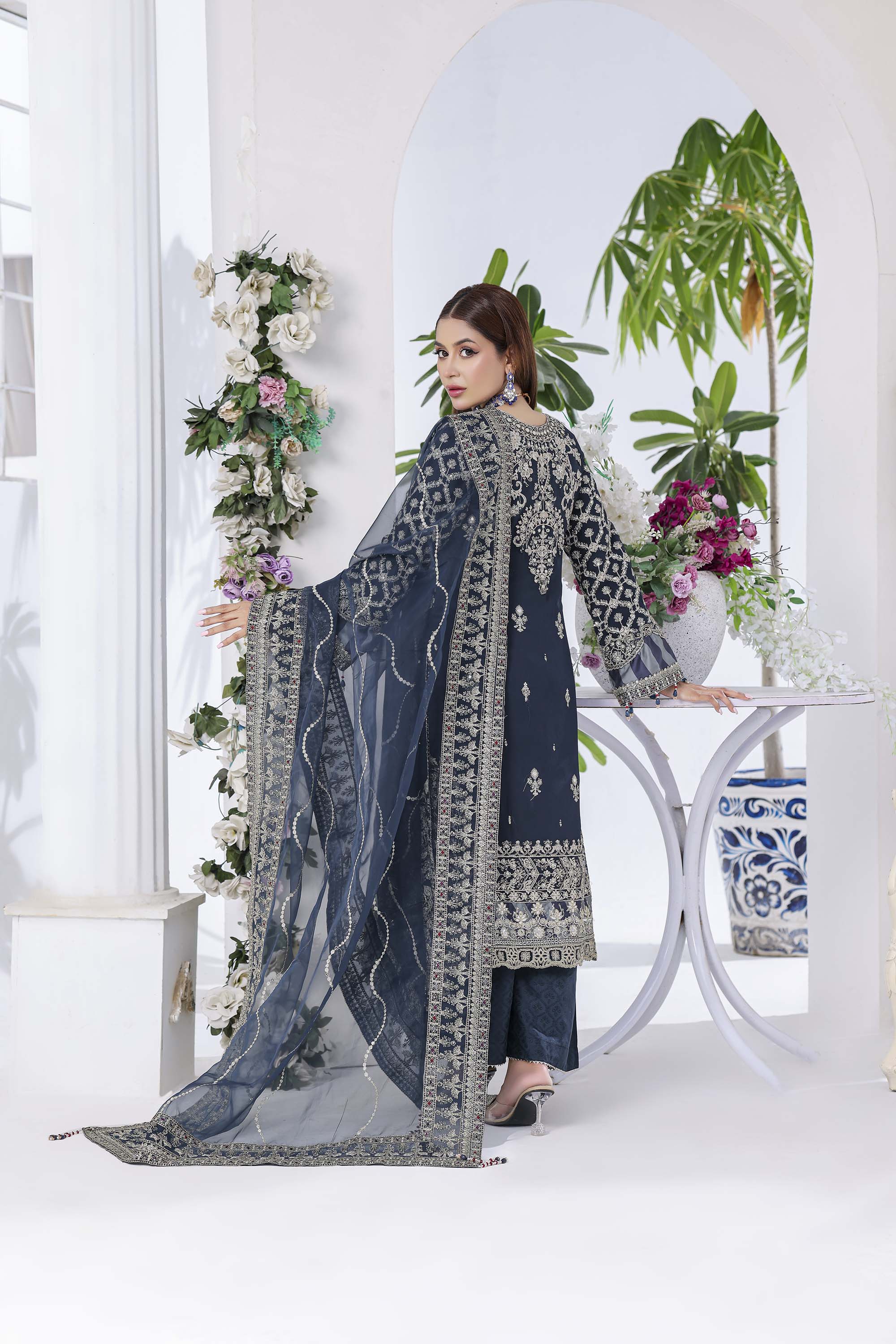 Tehani – Midnight Blue Charm