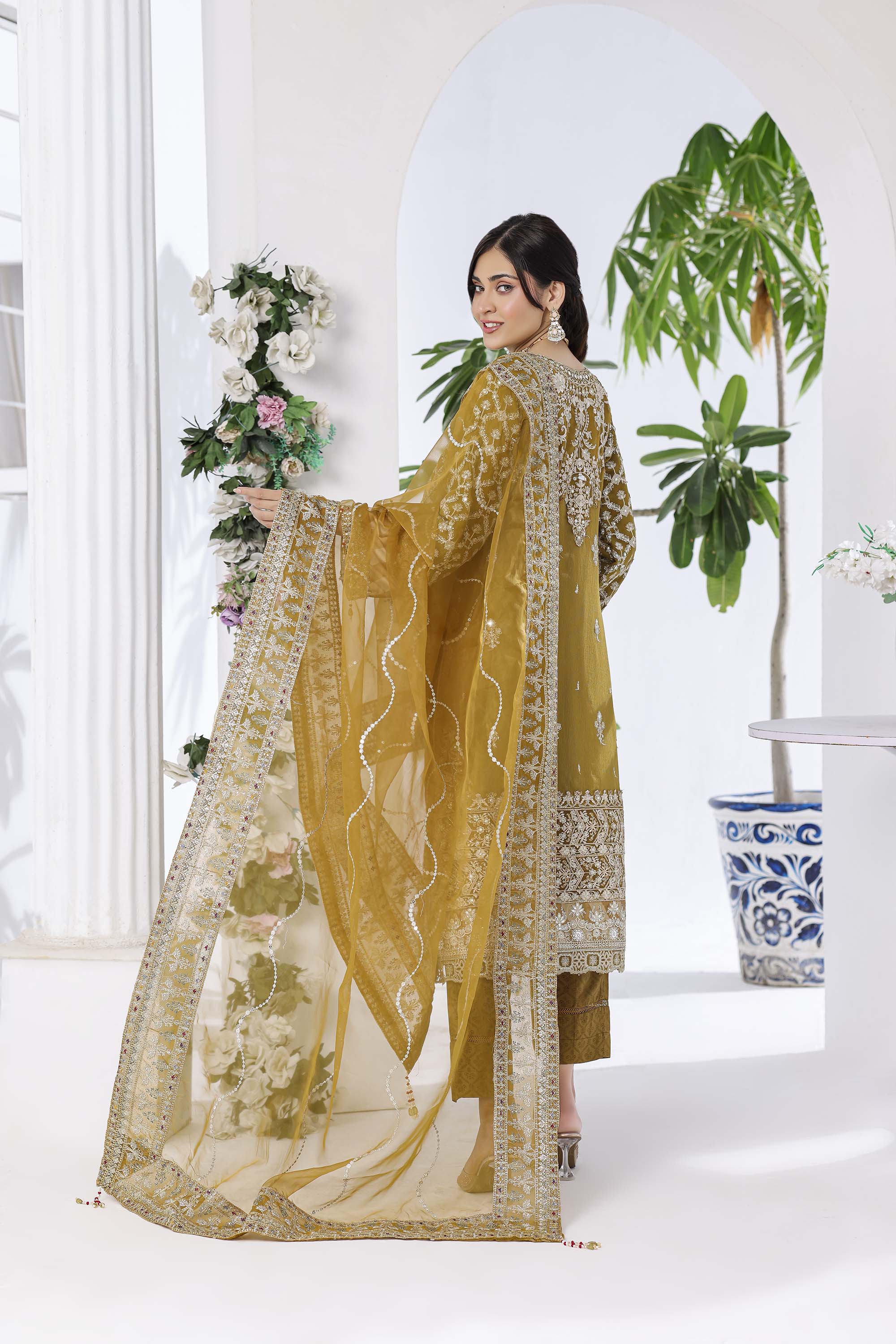 Tehani – Mustard Gold Elegance