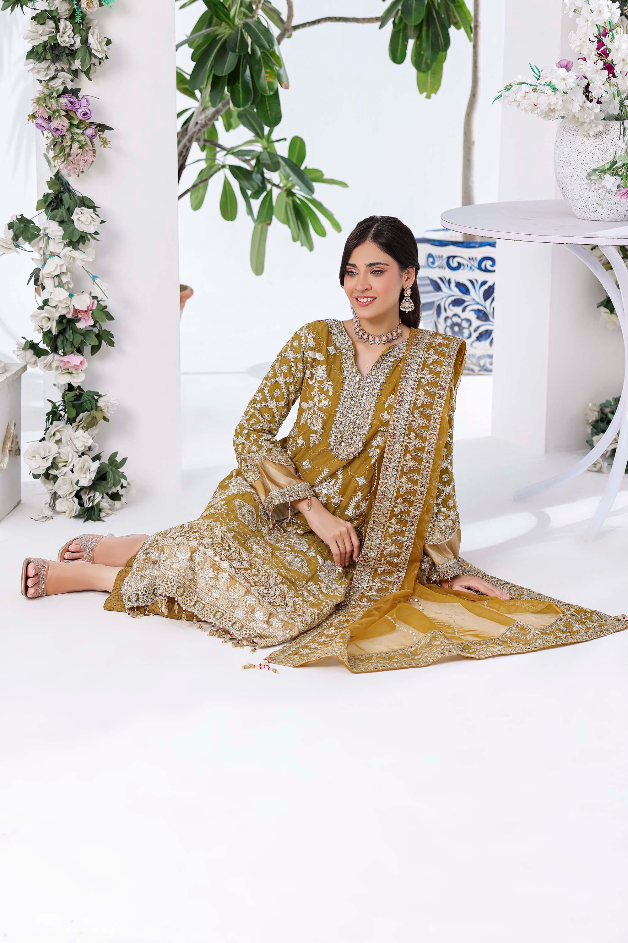 Tehani – Mustard Gold Elegance
