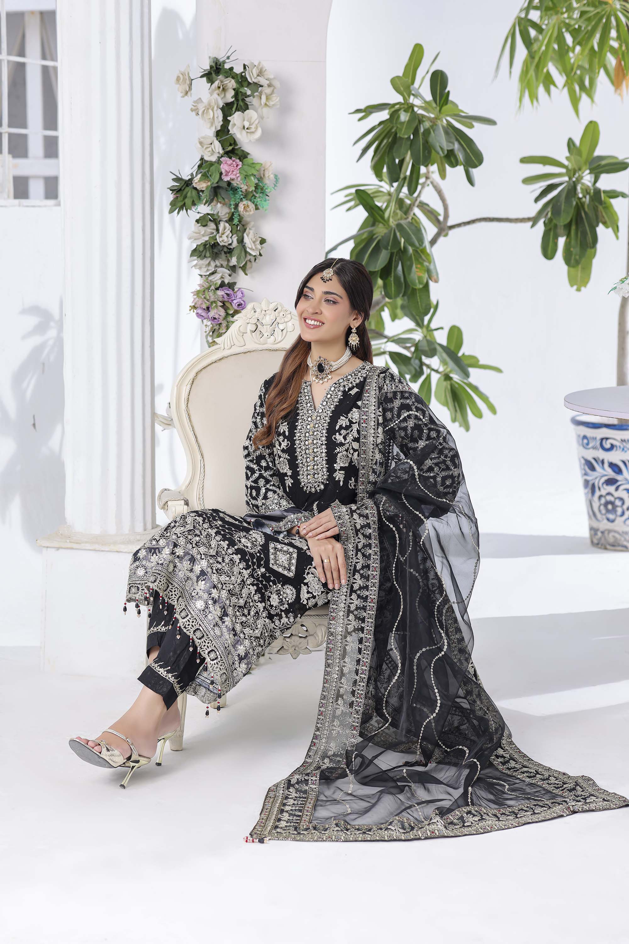 Tehani – Classic Black Majesty