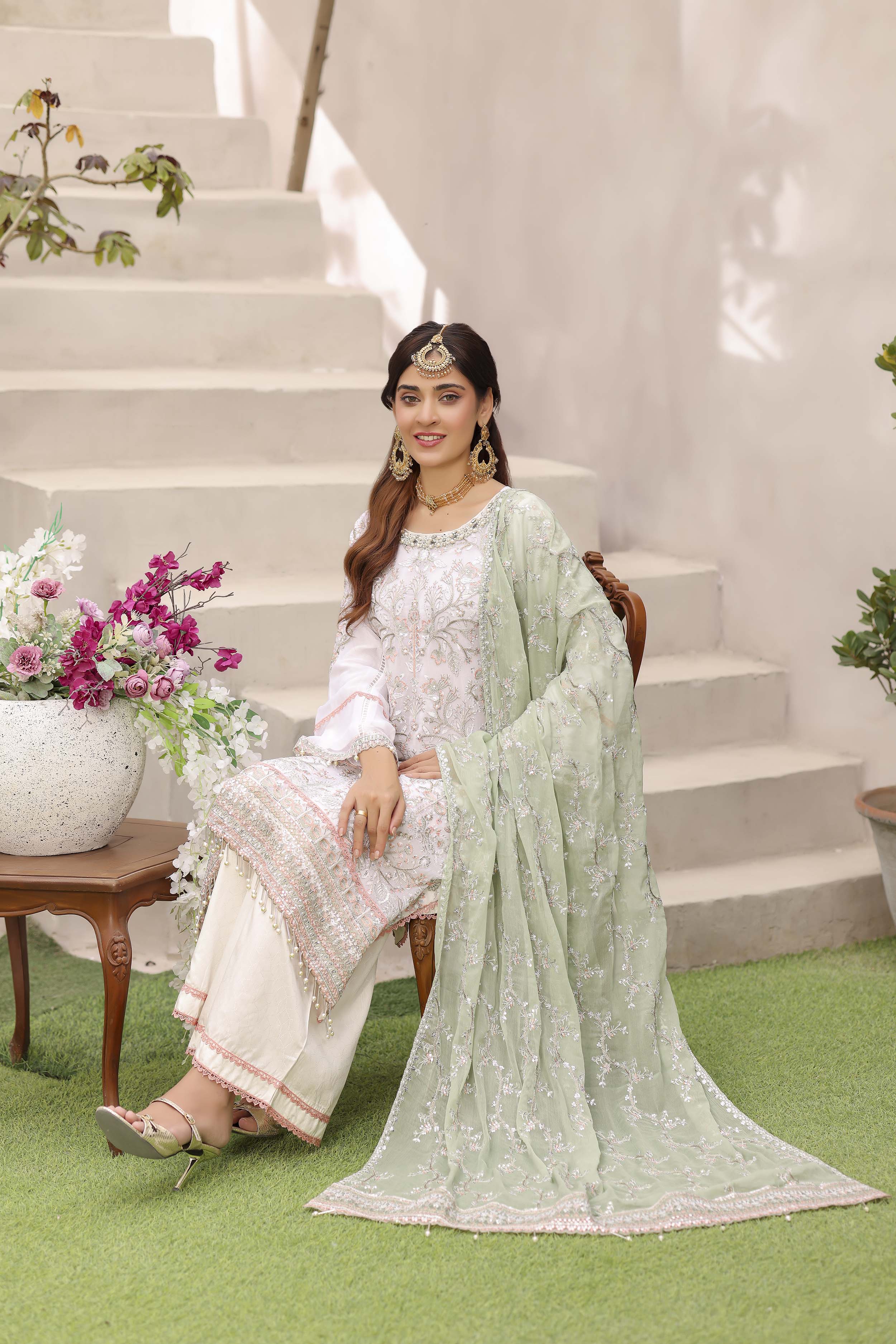 Airy White Chiffon & Mintywear