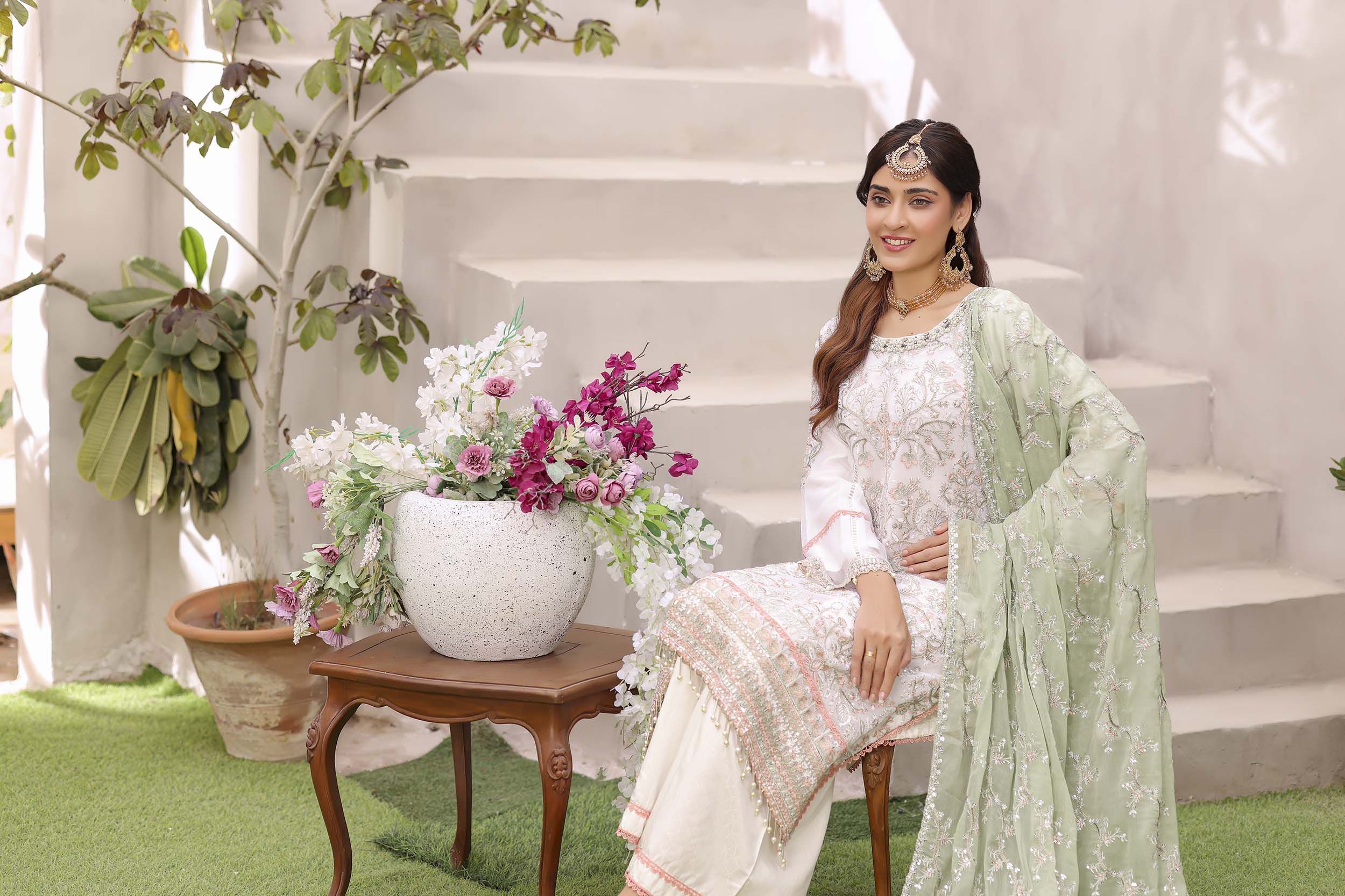 Airy White Chiffon & Mintywear