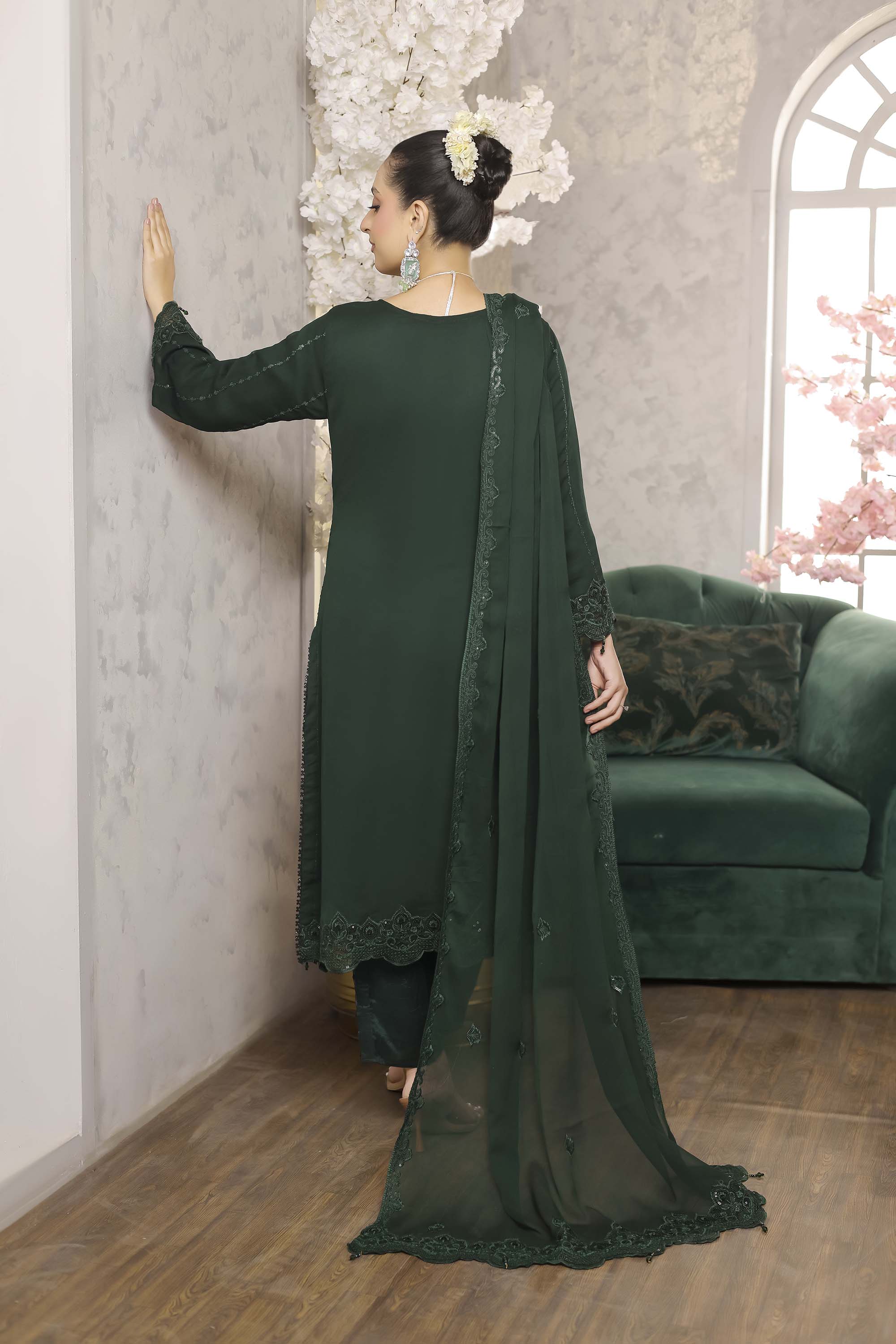 HAYAA – Embroidered Chiffon Ensemble in Forest Green