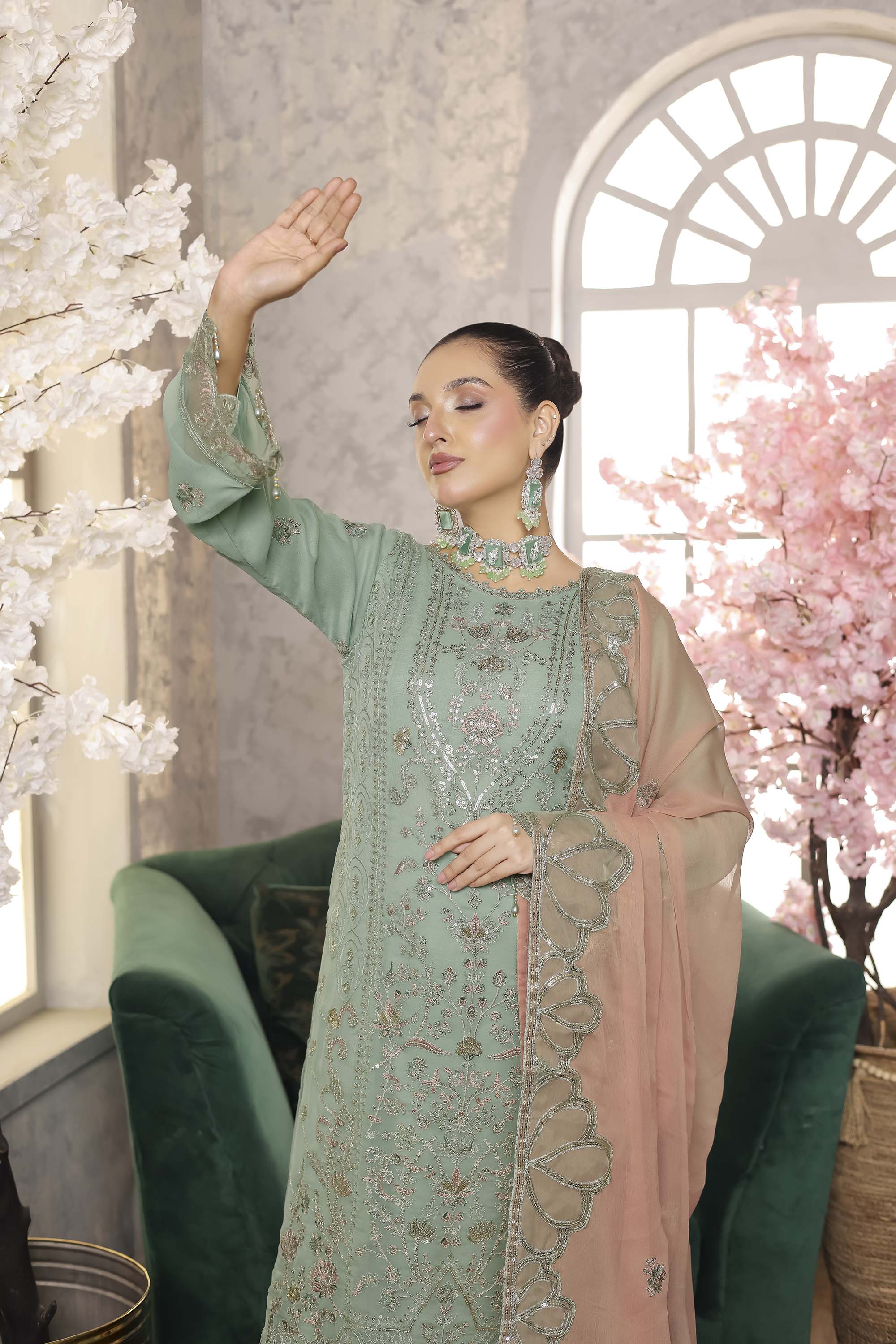 Azure Contrast Embroidered Suit – Seafoam & Peach