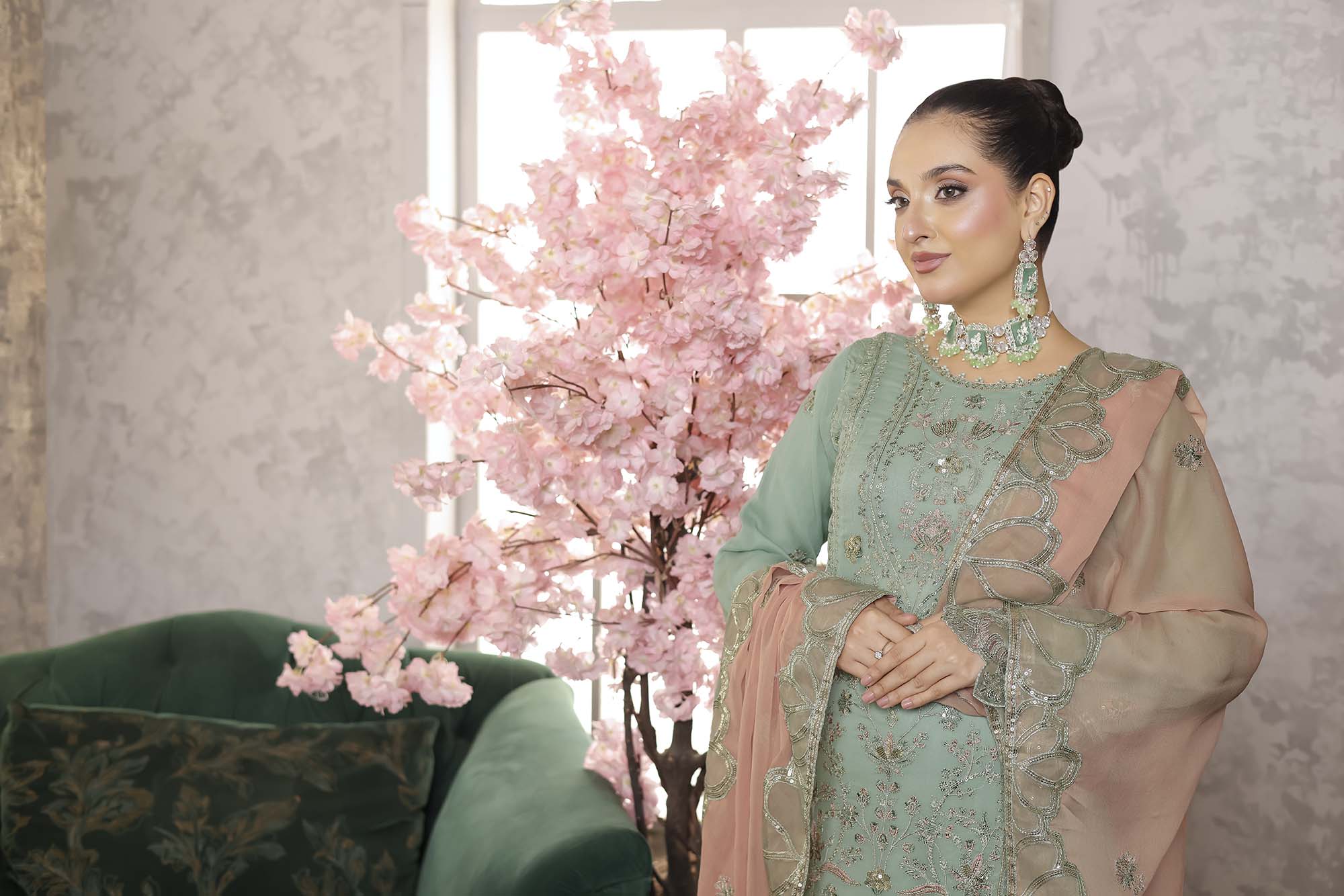 Azure Contrast Embroidered Suit – Seafoam & Peach
