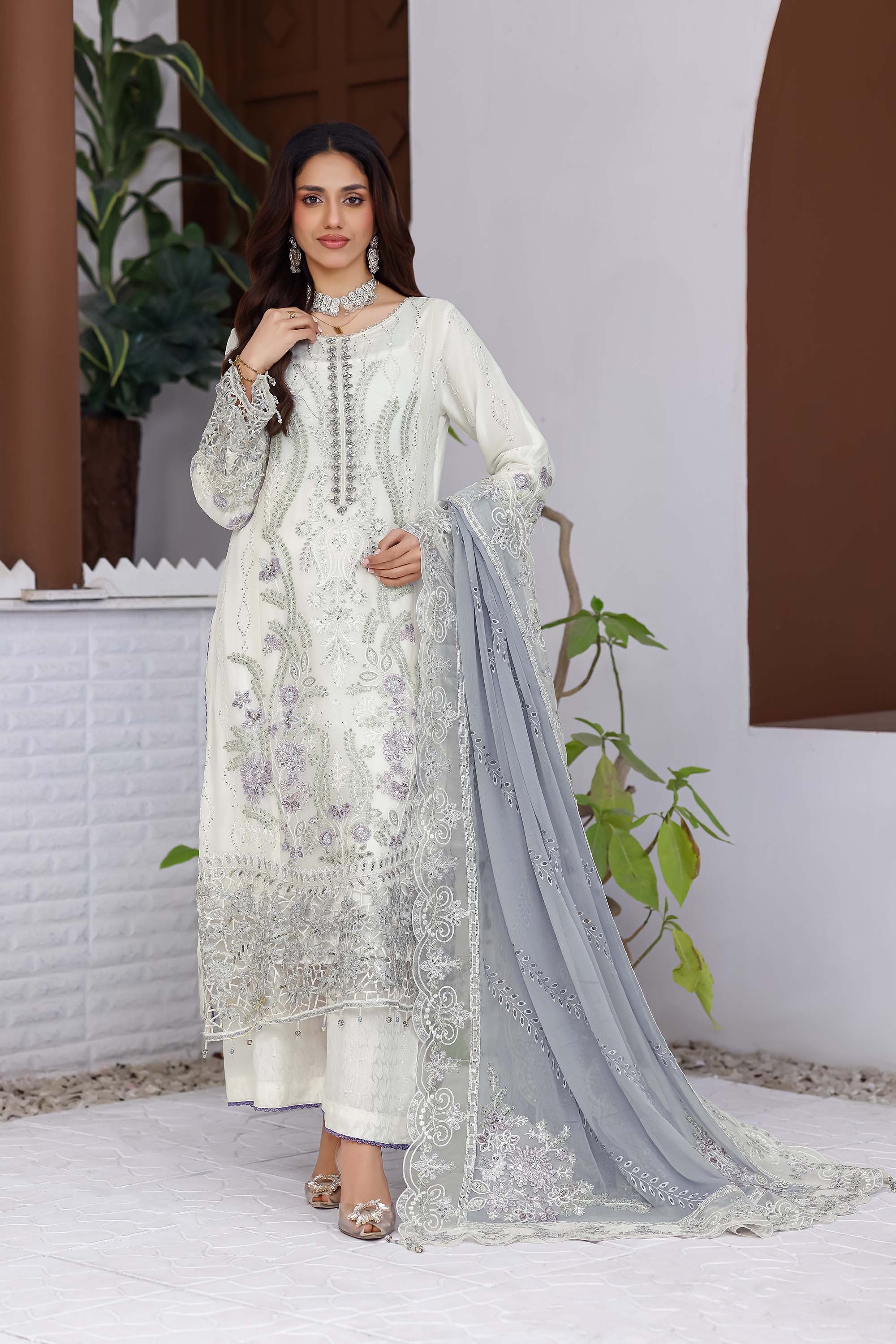 Damir Luxury Embroidered Suit – Pearl White