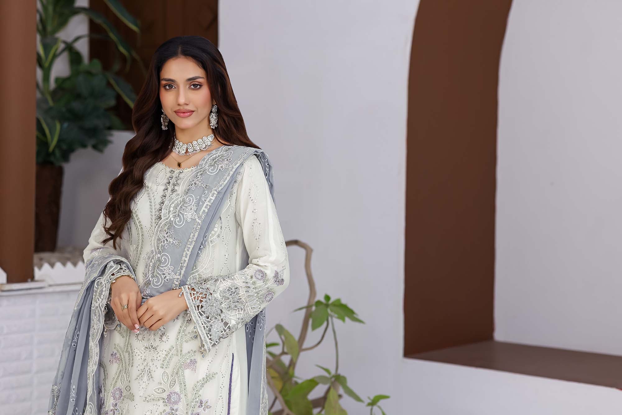 Damir Luxury Embroidered Suit – Pearl White