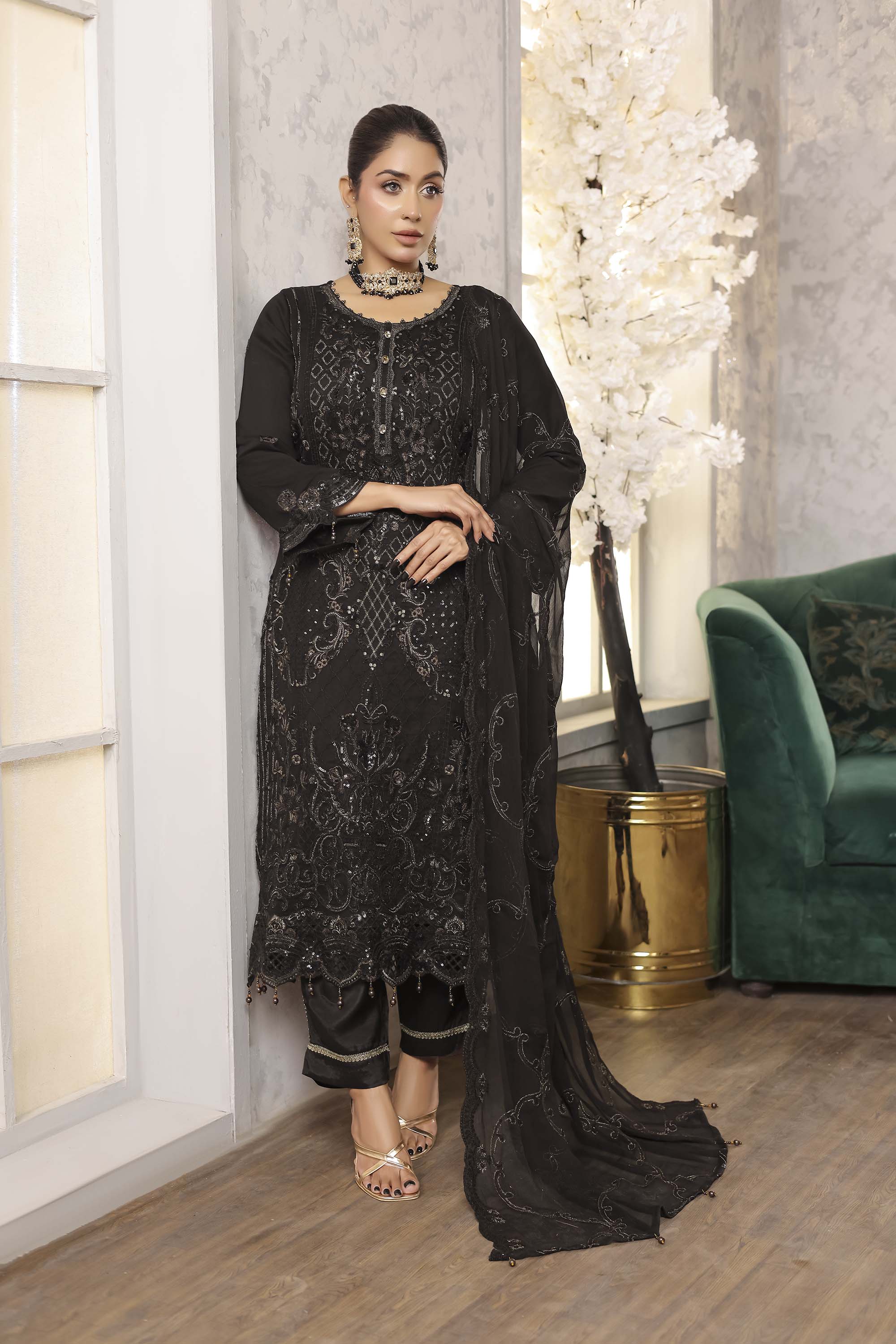 HAYAA – Rich Chocolate Brown Embroidered Ensemble