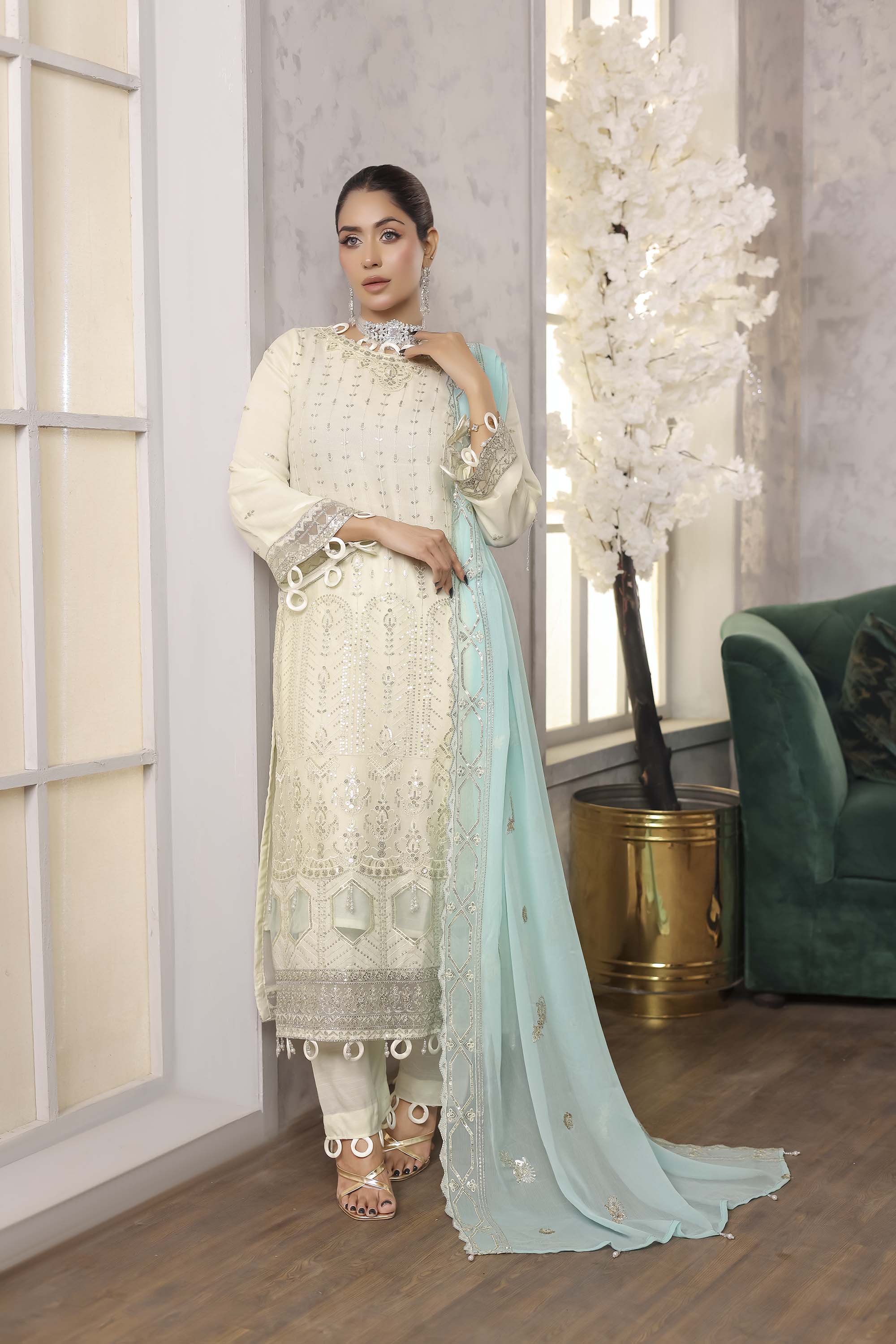 HAYAA – Ethereal Ivory Suit with Mint Accents