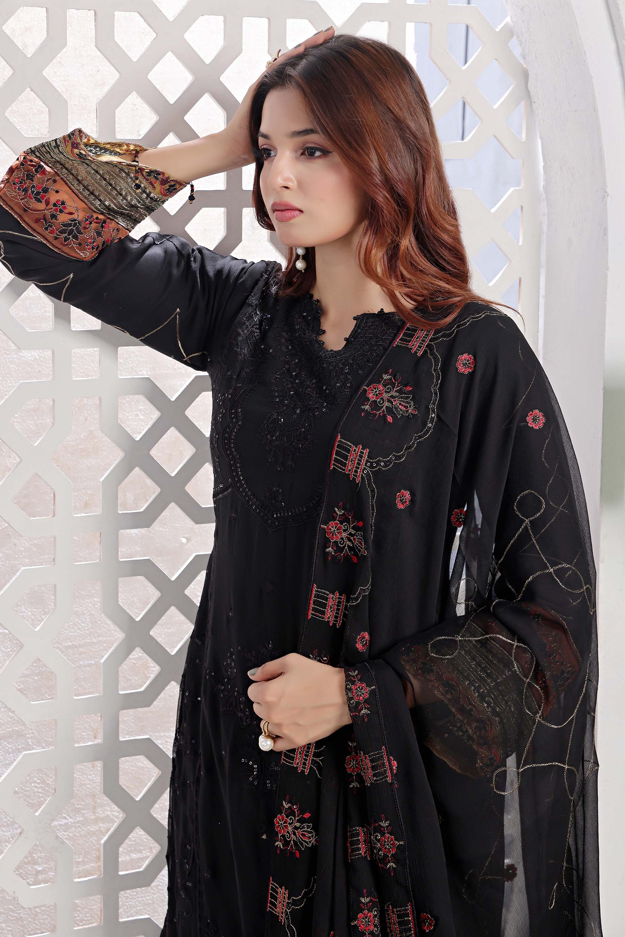 Sayyara – Midnight Ebony