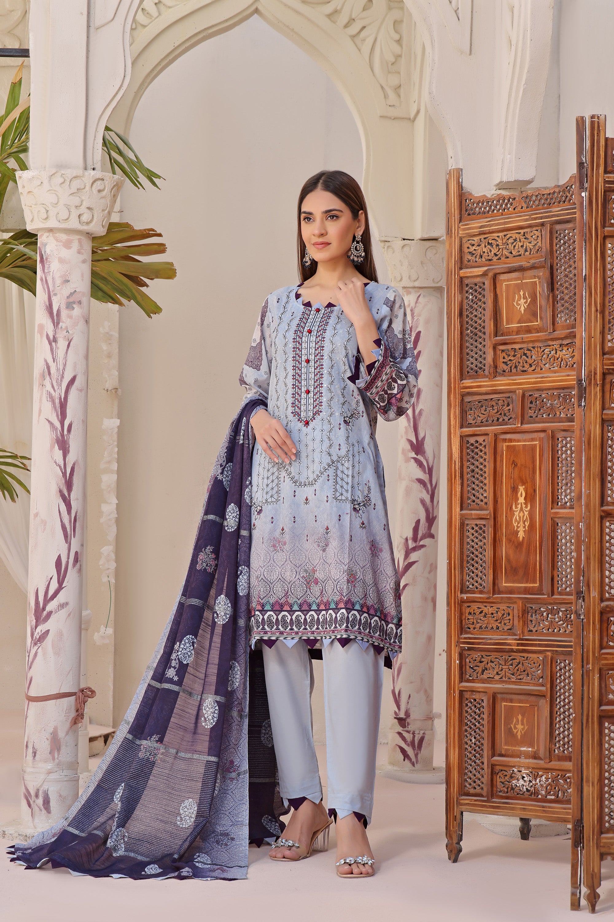 HRN BK-04  Neck embroidered Unstitched 3 Piece suit Zari lawn  dupatta