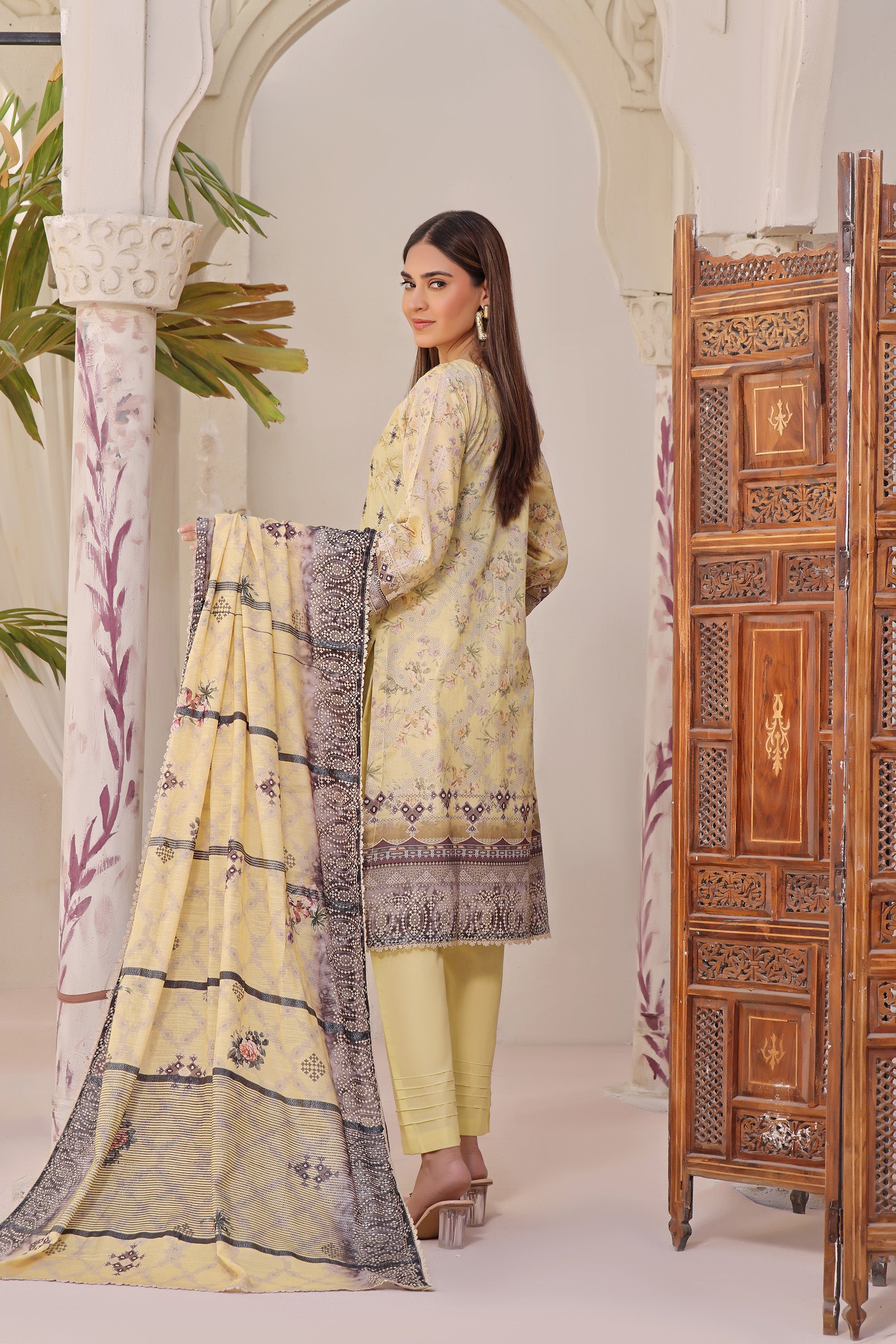 HRN BK-03  Neck embroidered Unstitched 3 Piece suit Zari lawn  dupatta