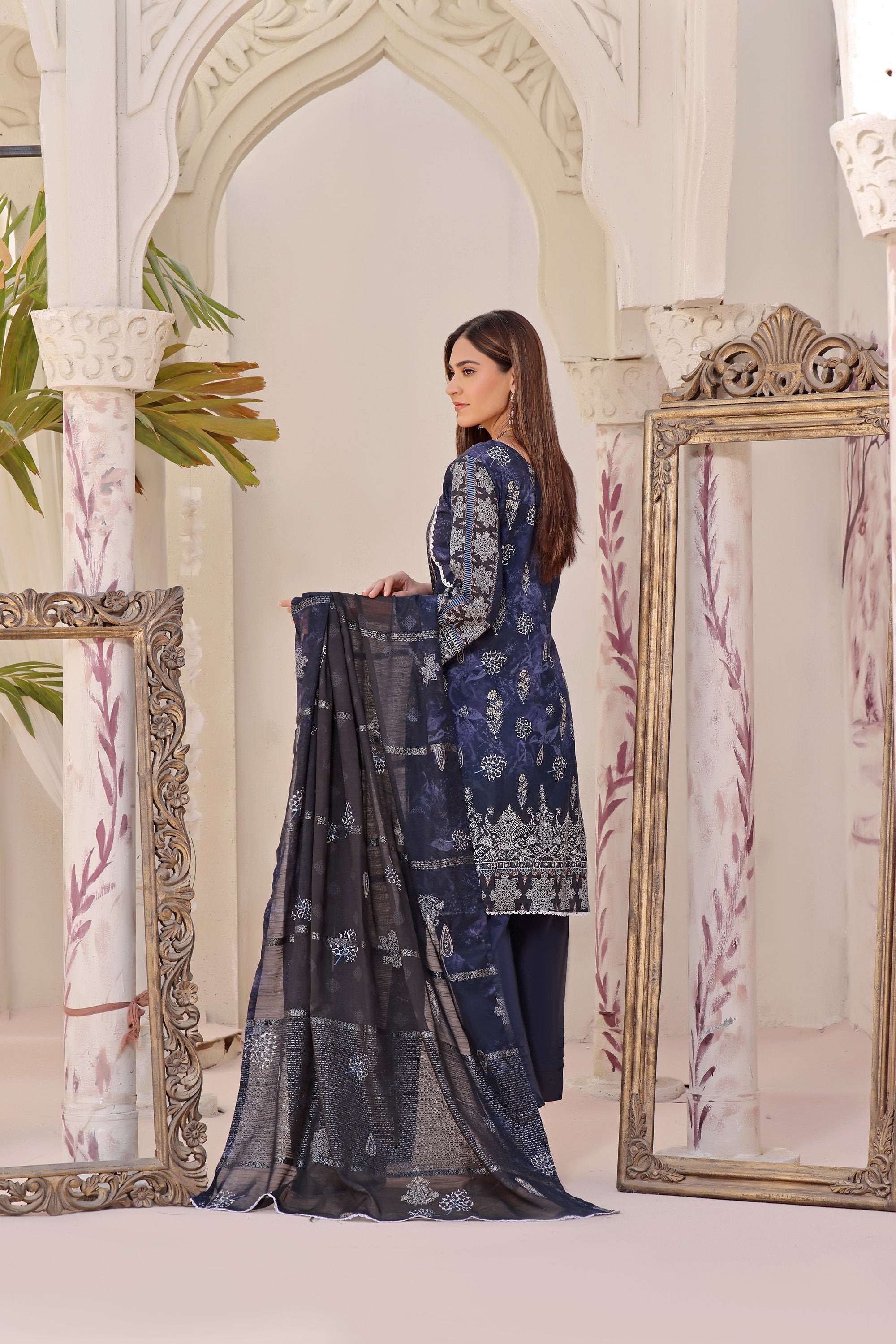 HRN BK-10  Neck embroidered Unstitched 3 Piece suit Zari lawn  dupatta