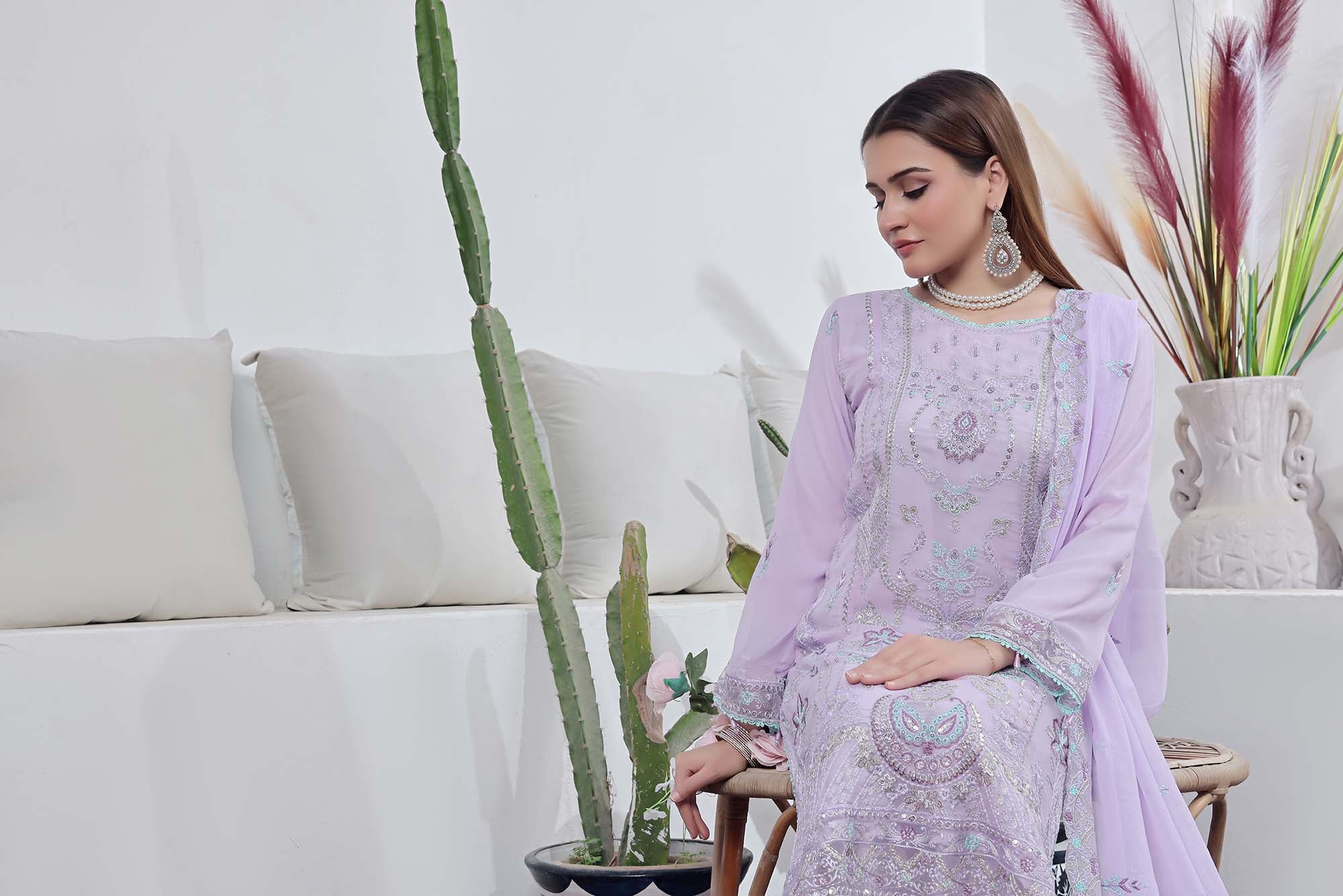 Kehkashan – Lavender Haze Luxury Suit