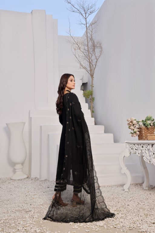 Elegant Black Embroidered Suit | Gul Posh Collection