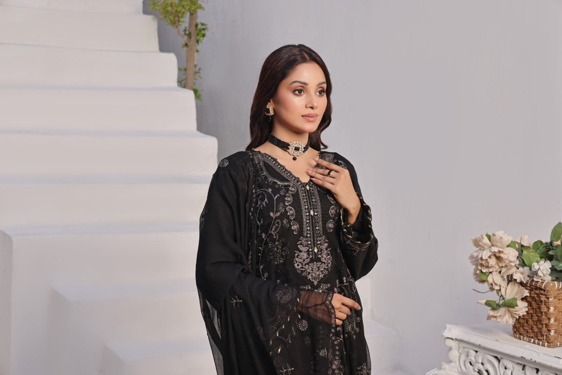 Elegant Black Embroidered Suit | Gul Posh Collection