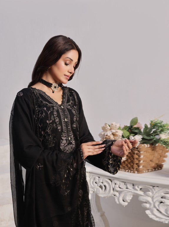 Elegant Black Embroidered Suit | Gul Posh Collection