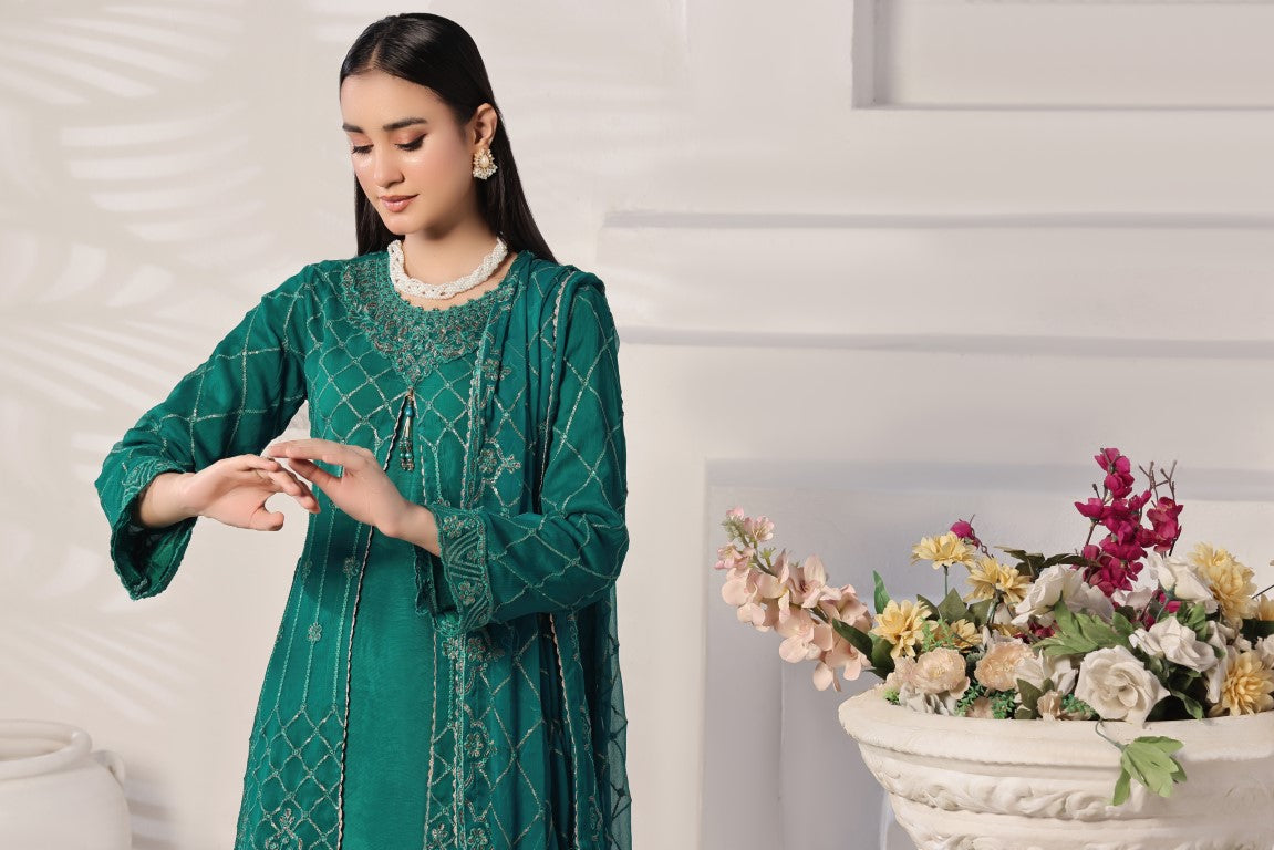 Elegant Deep Green Embroidered Suit | Gul Posh Collection