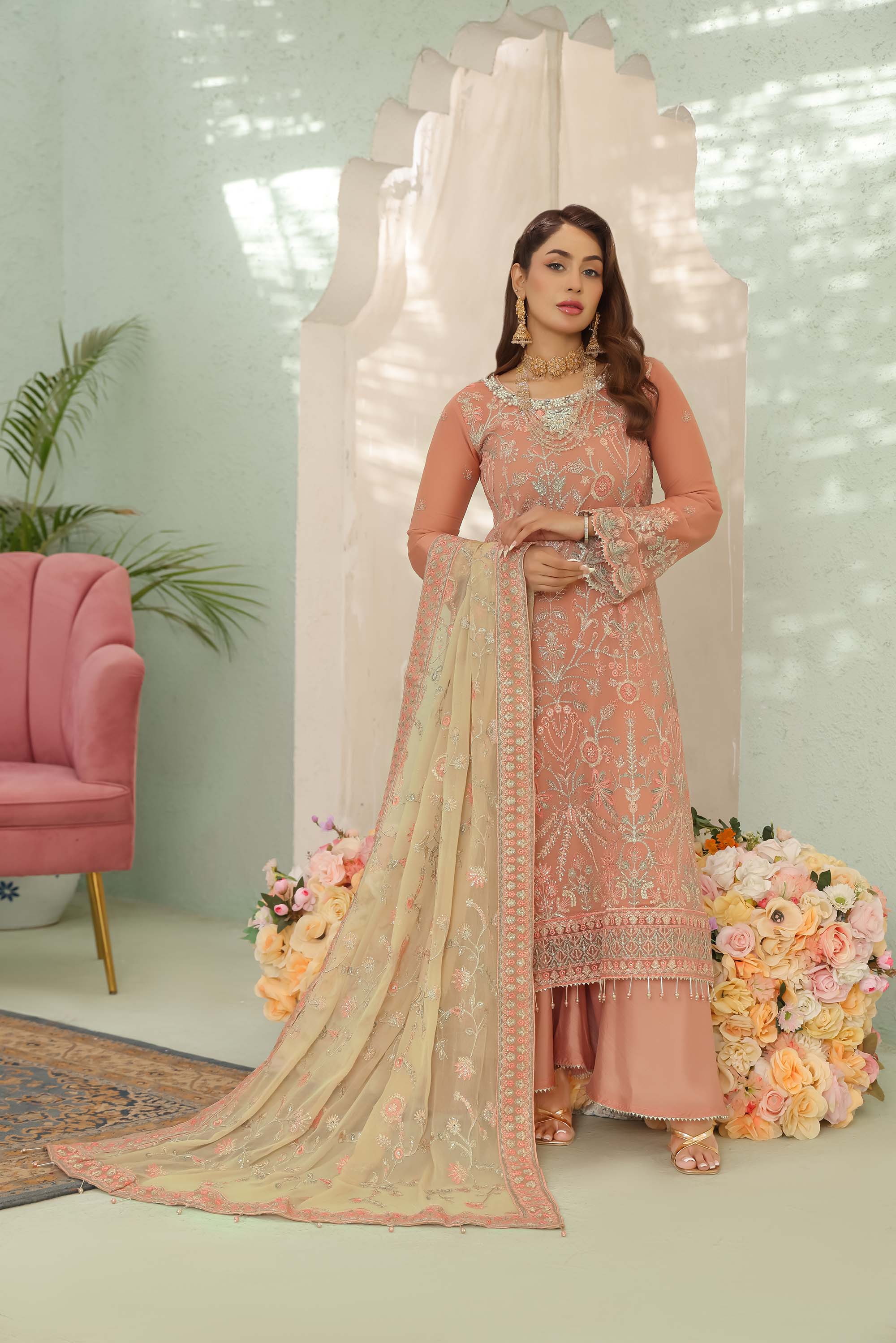 La Bella – Peach & Beige