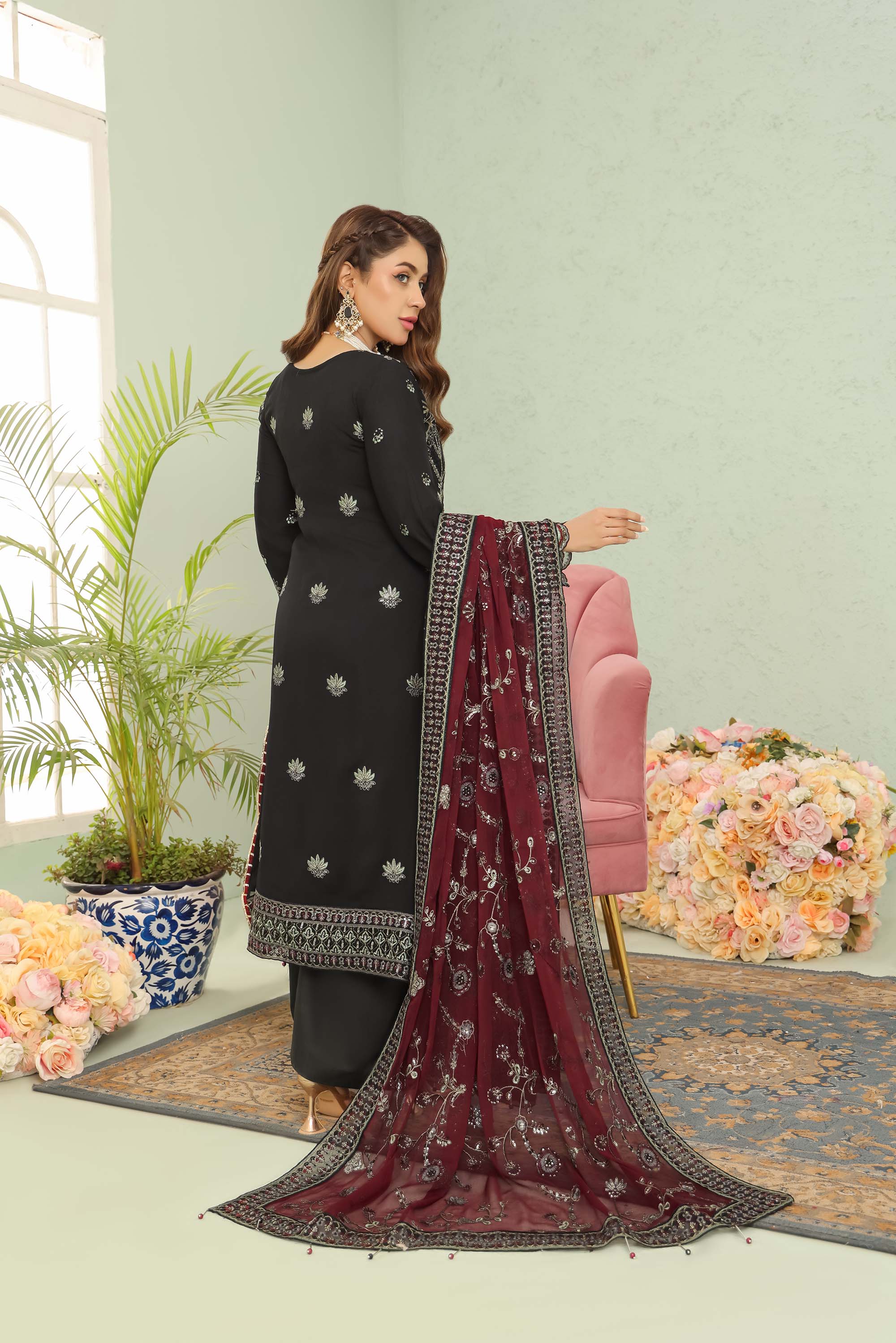 La Bella – Black & Maroon