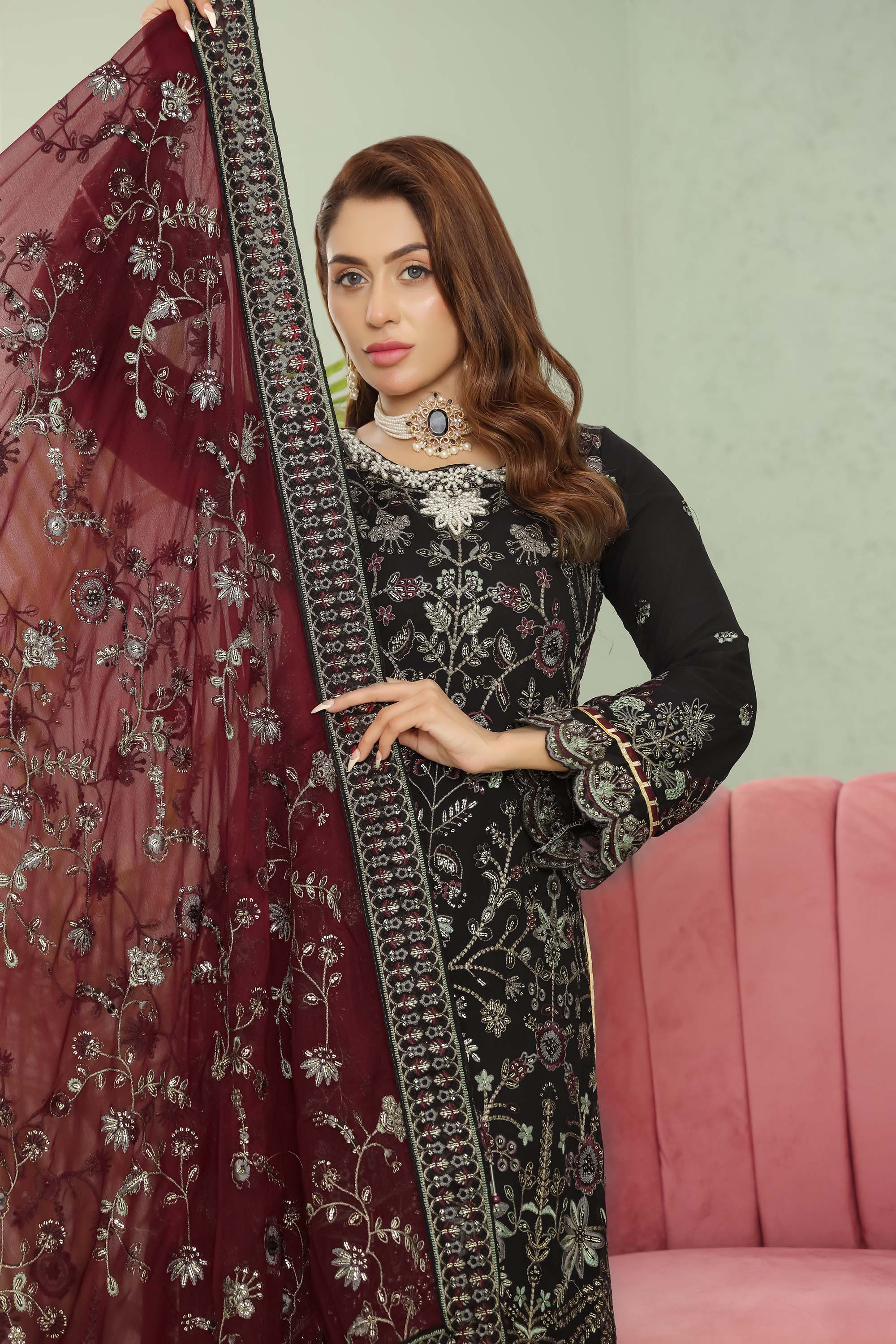 La Bella – Black & Maroon