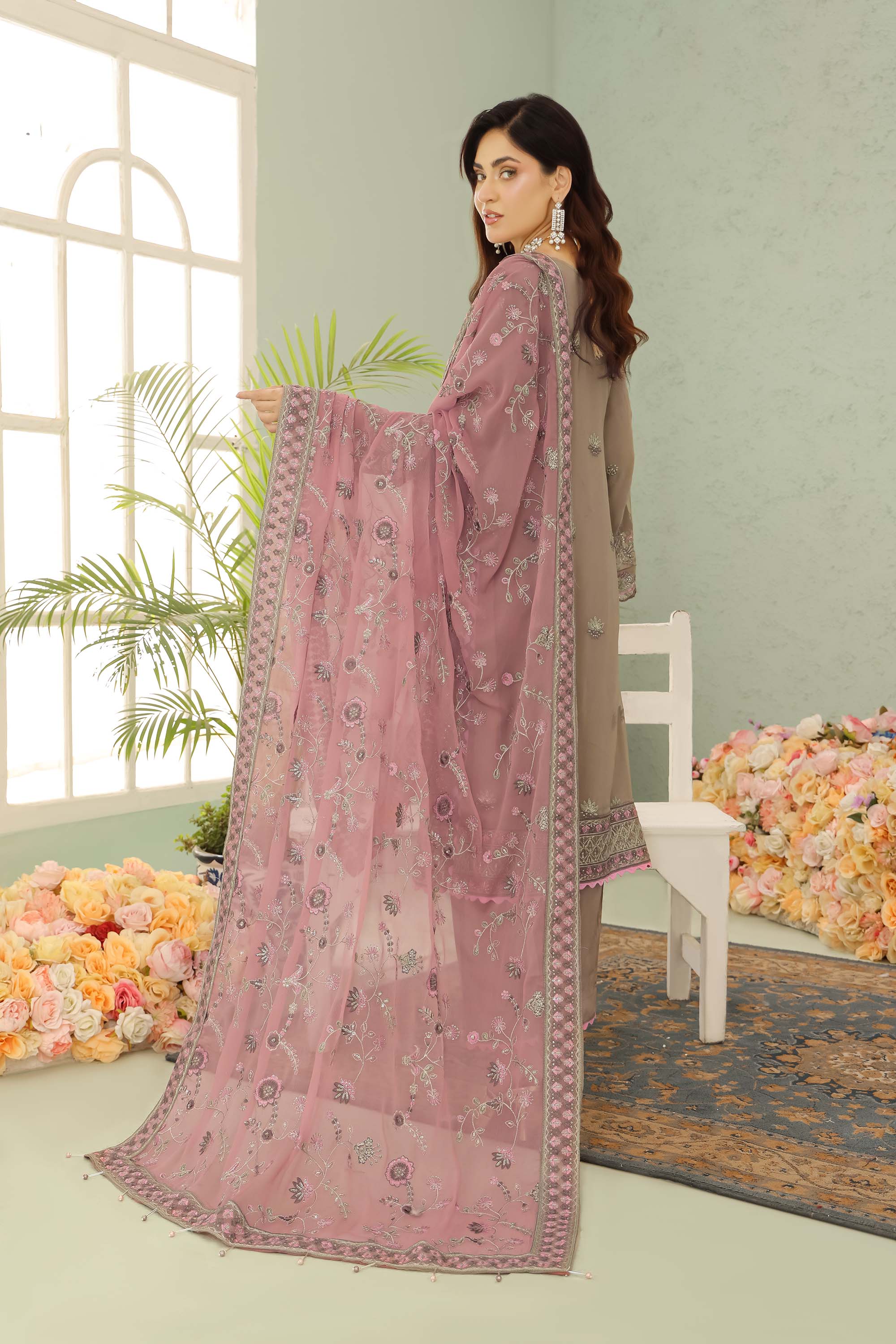 La Bella – Taupe Beige & Rose Pink