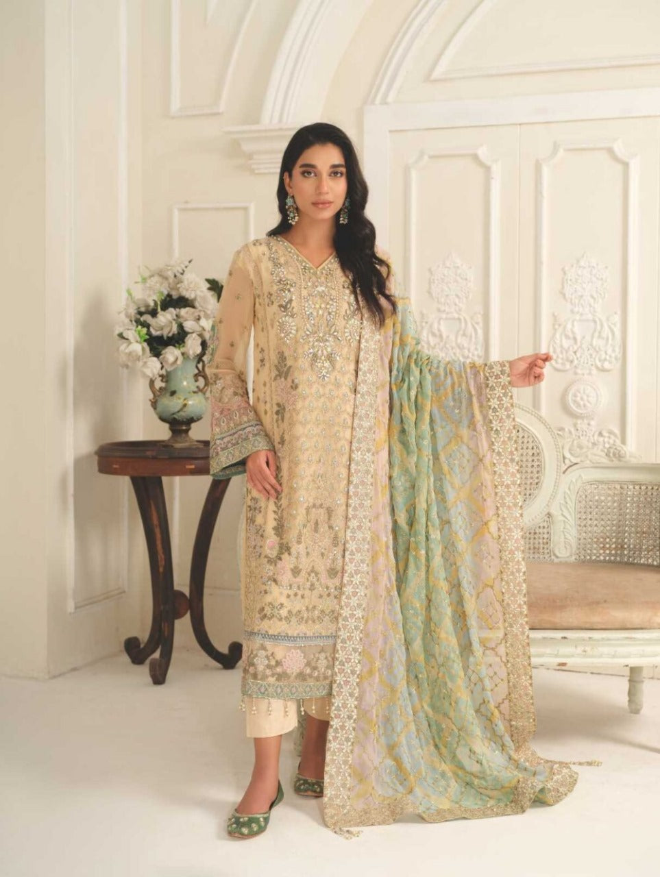 Tehani – Pastel Beige Luxury