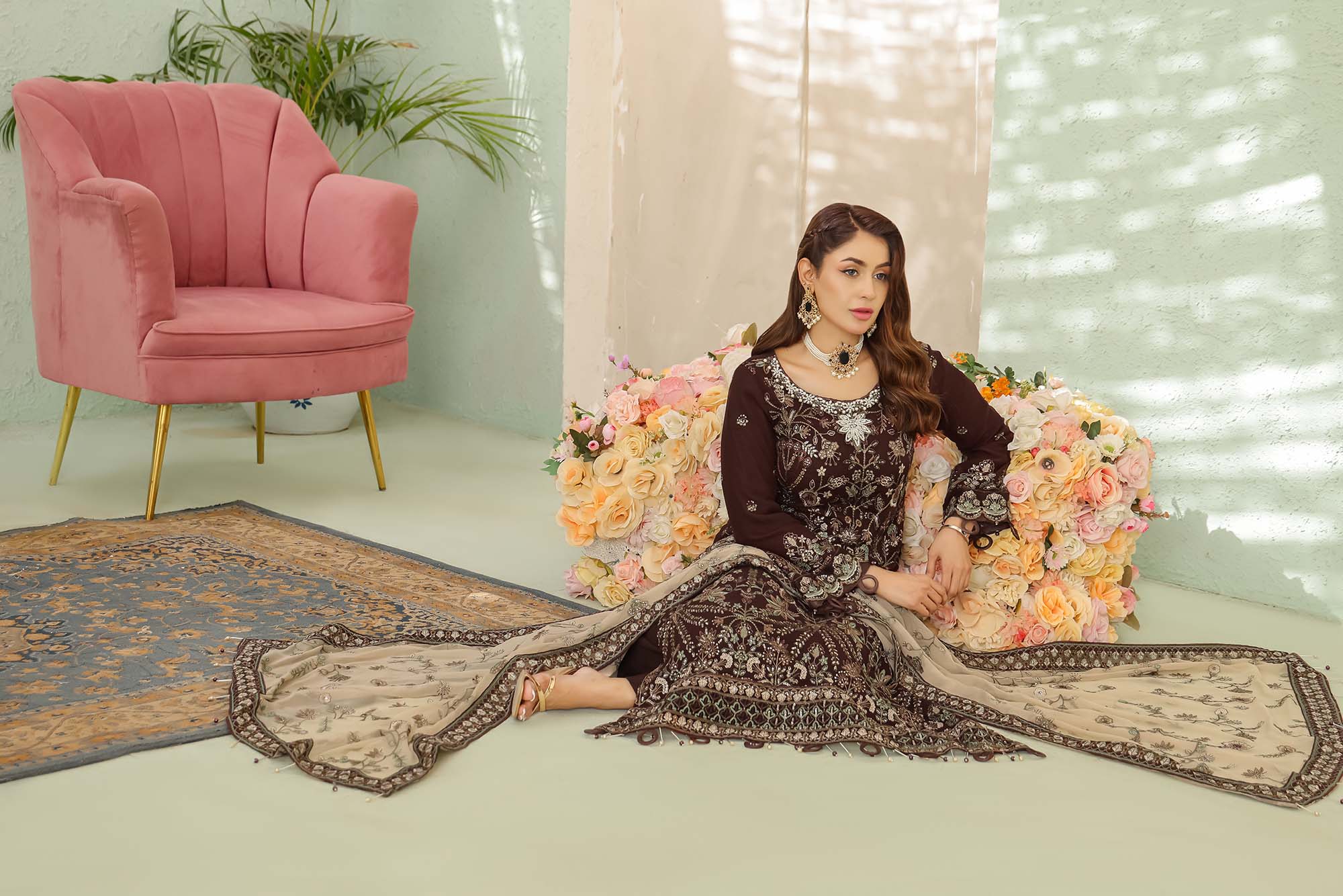 La Bella – Chocolate Brown & Cream