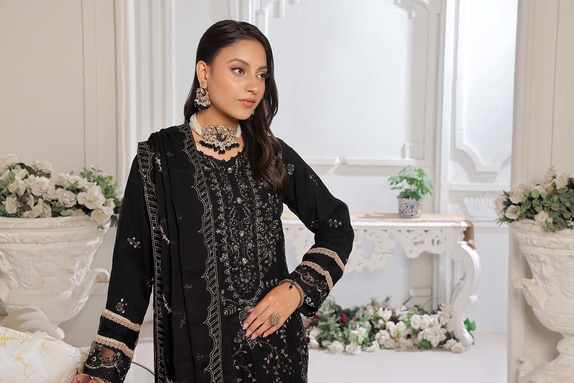 Sangeet – Classic Black