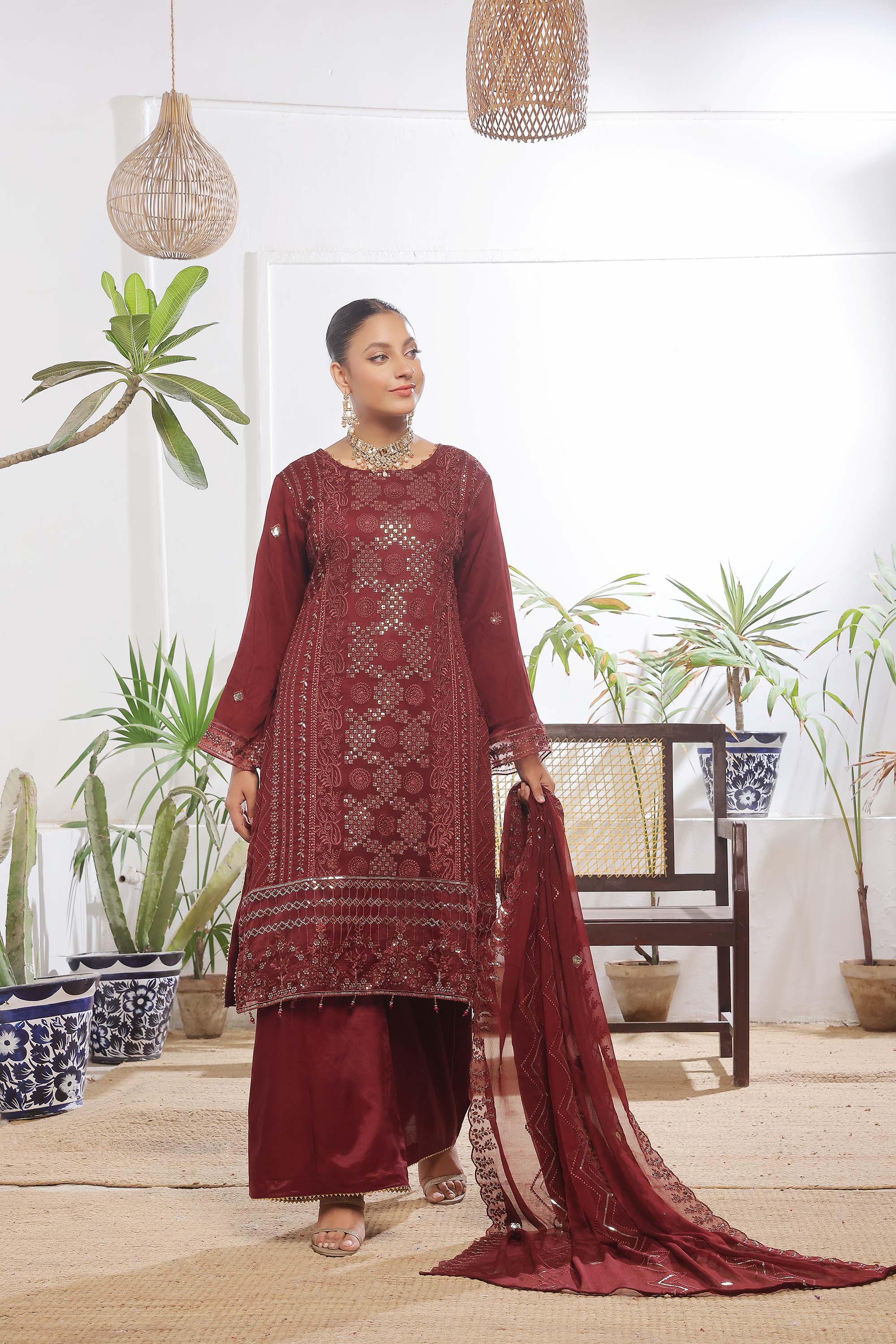 Guldasta – Garnet Majesty