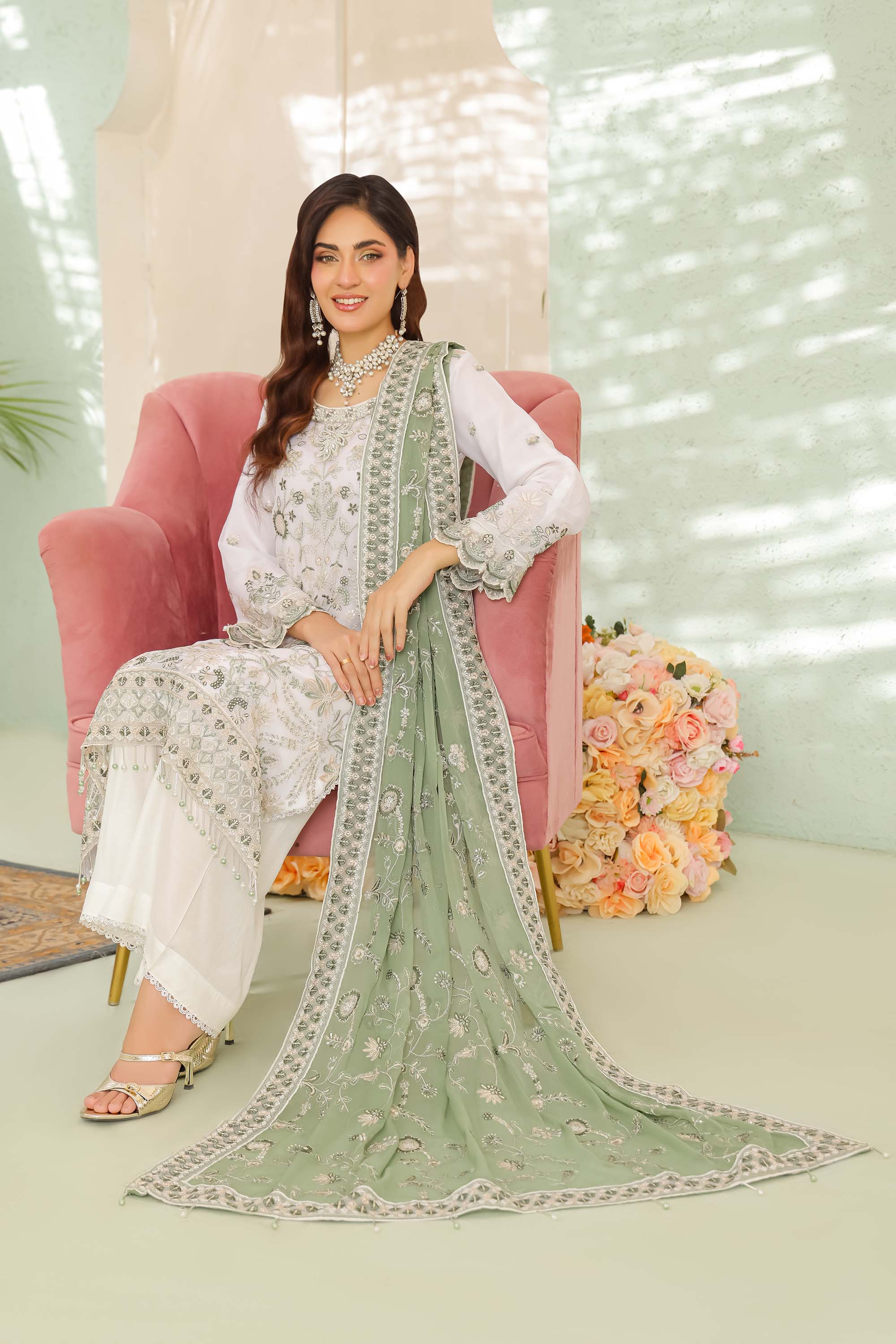 La Bella – White & Mint Green